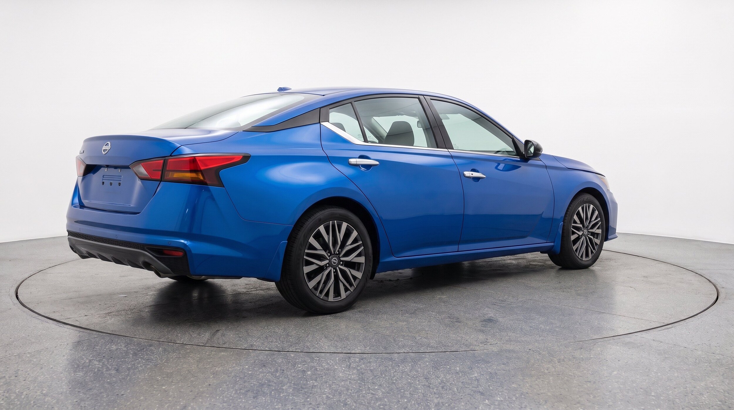 Thumbnail: 2025 Nissan Altima - 9