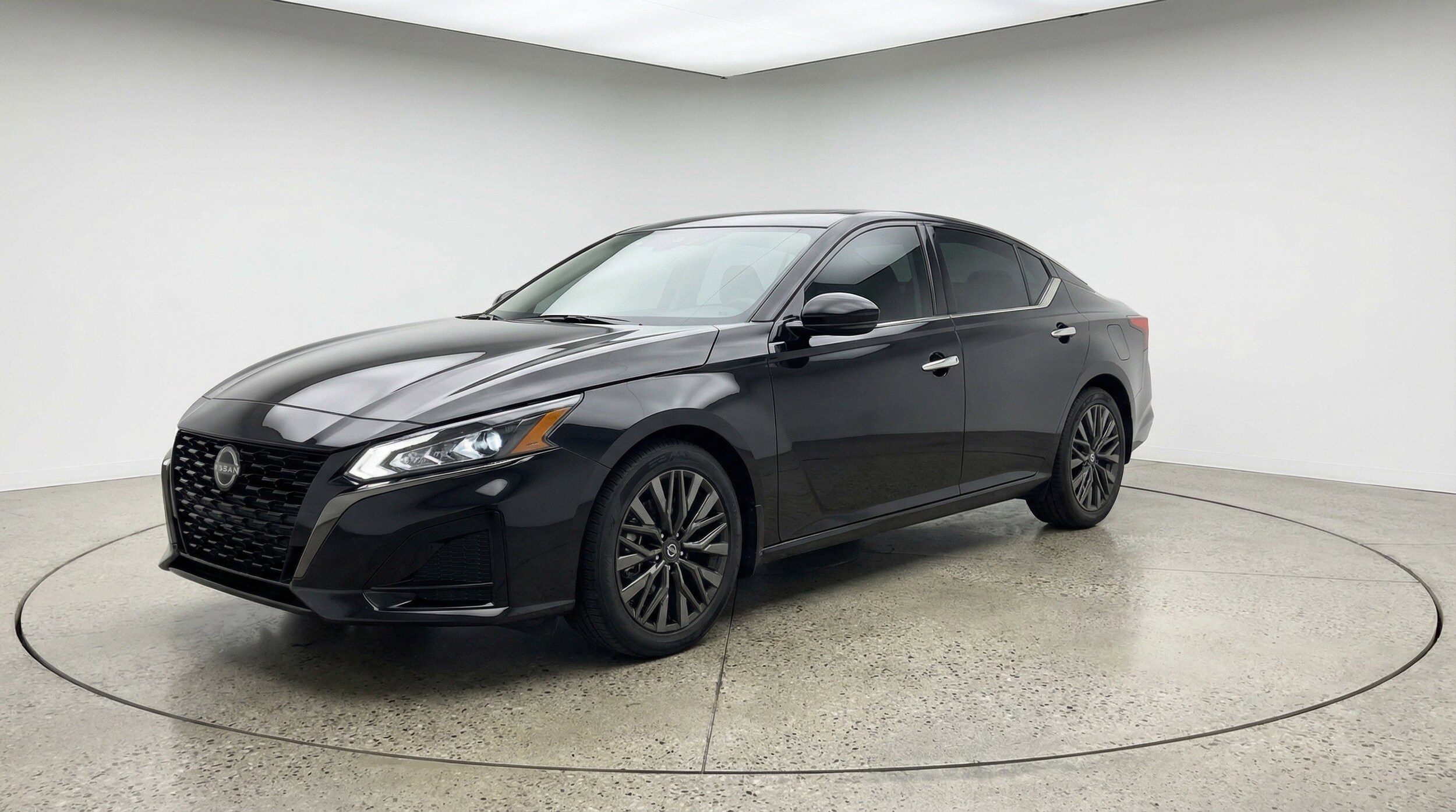 Thumbnail: 2025 Nissan Altima - 3