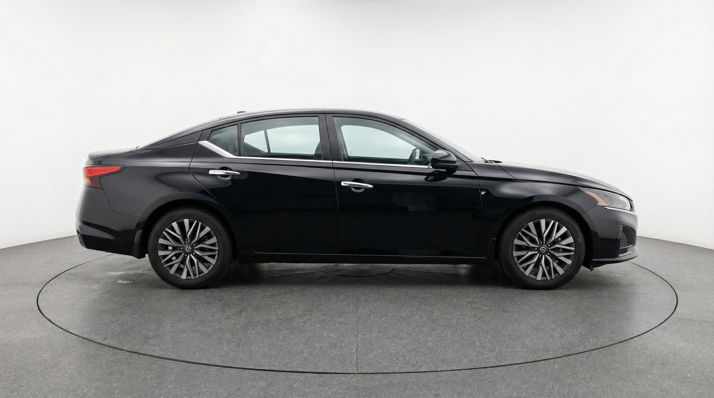 Thumbnail: 2025 Nissan Altima - 11