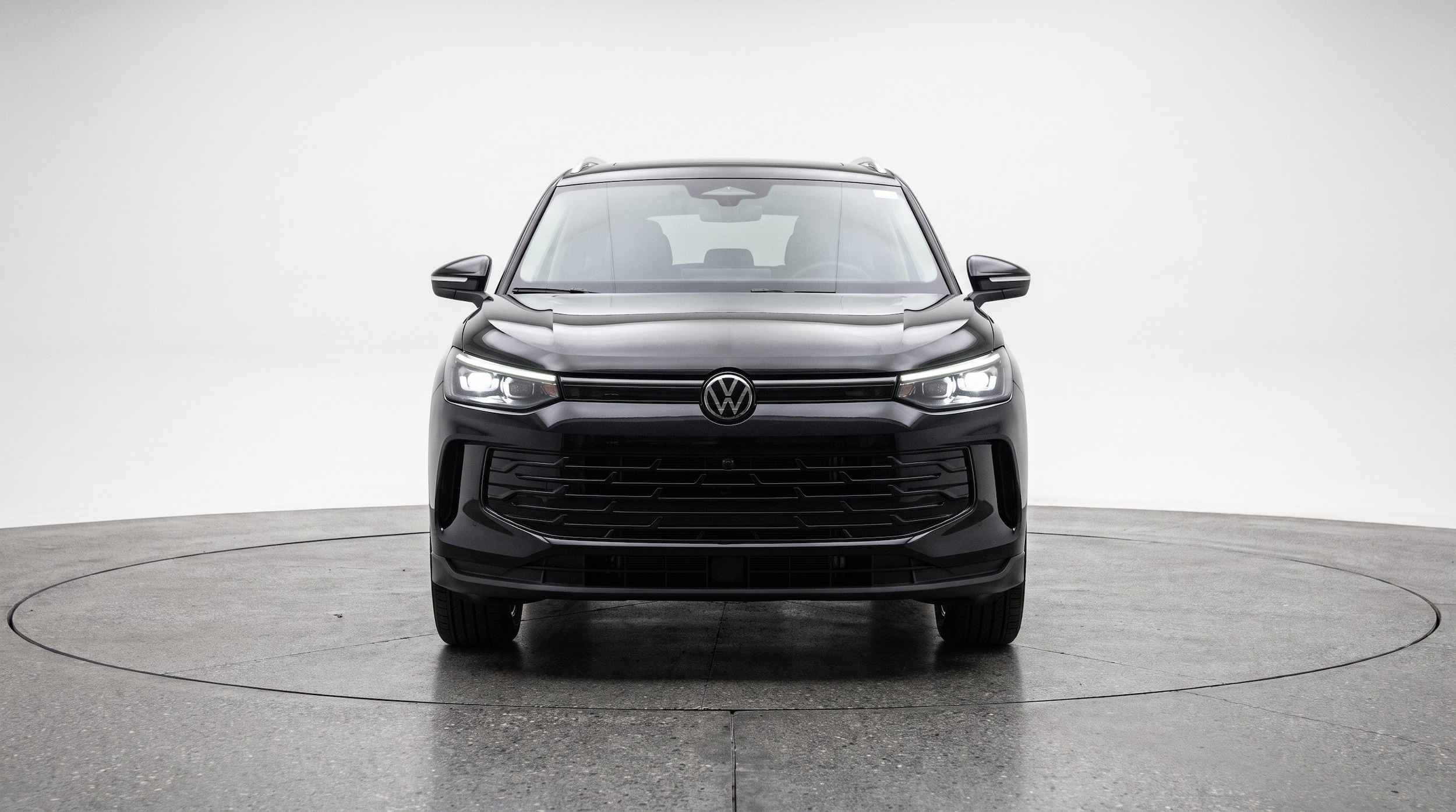 Thumbnail: 2026 Volkswagen Tiguan - 2