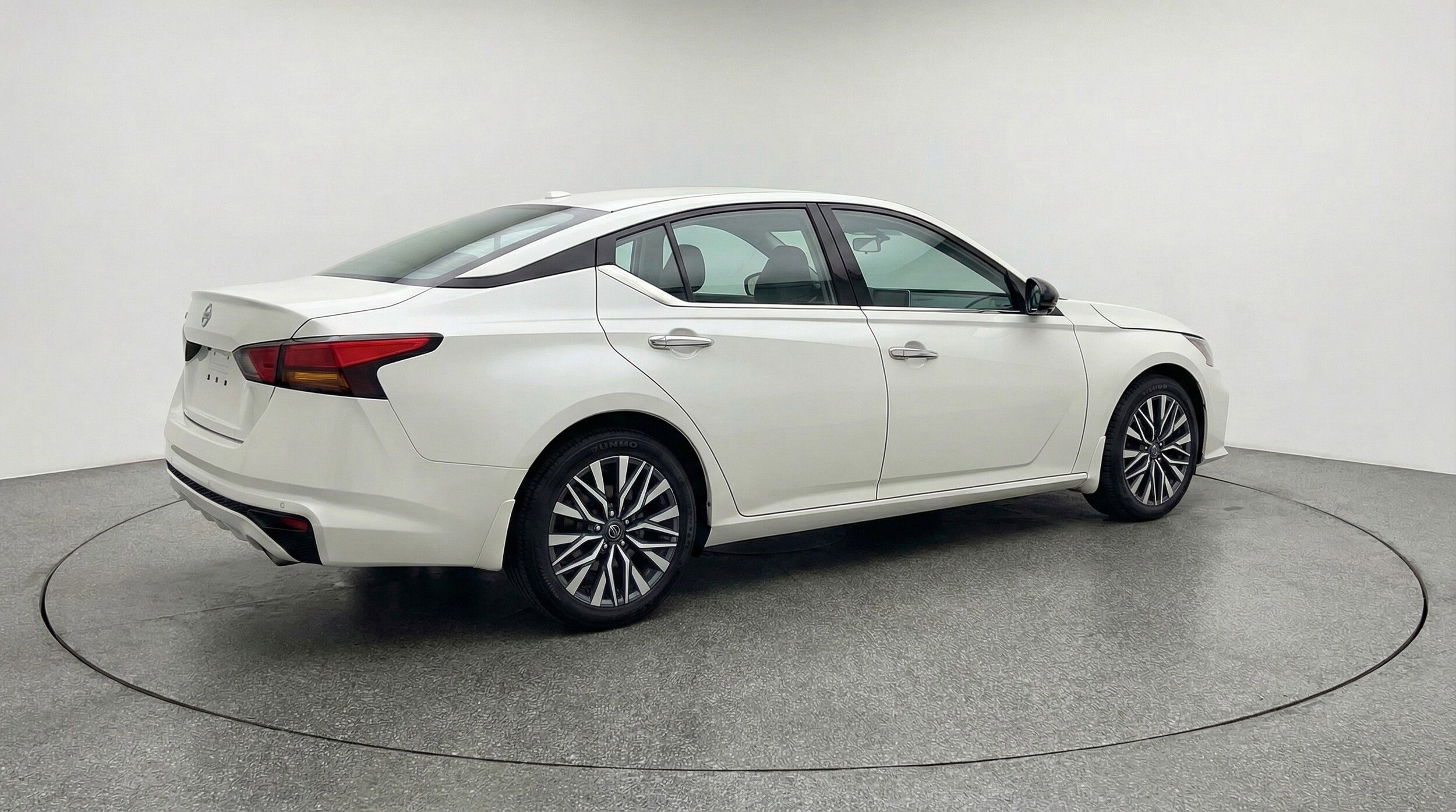Thumbnail: 2025 Nissan Altima - 9