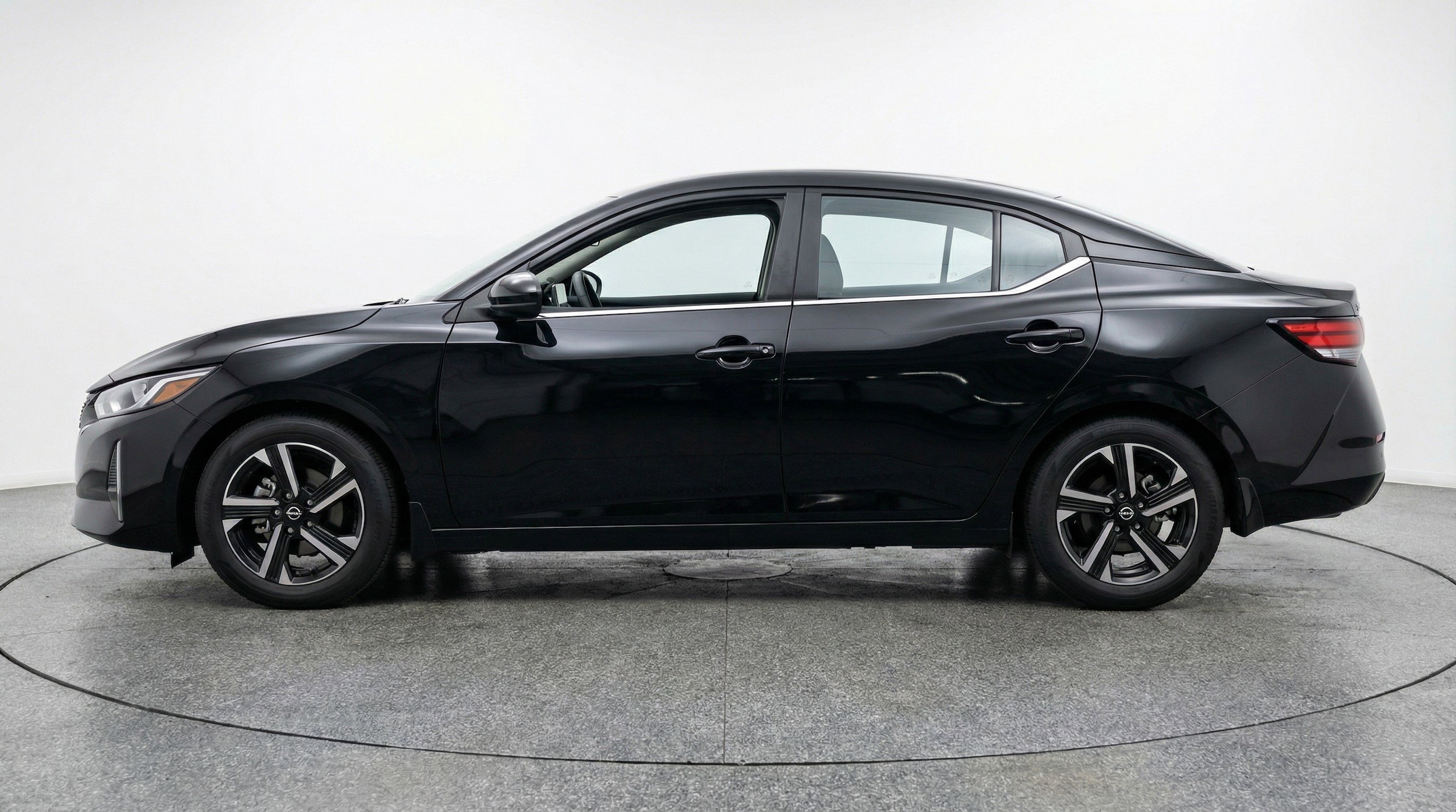 Thumbnail: 2025 Nissan Sentra - 5