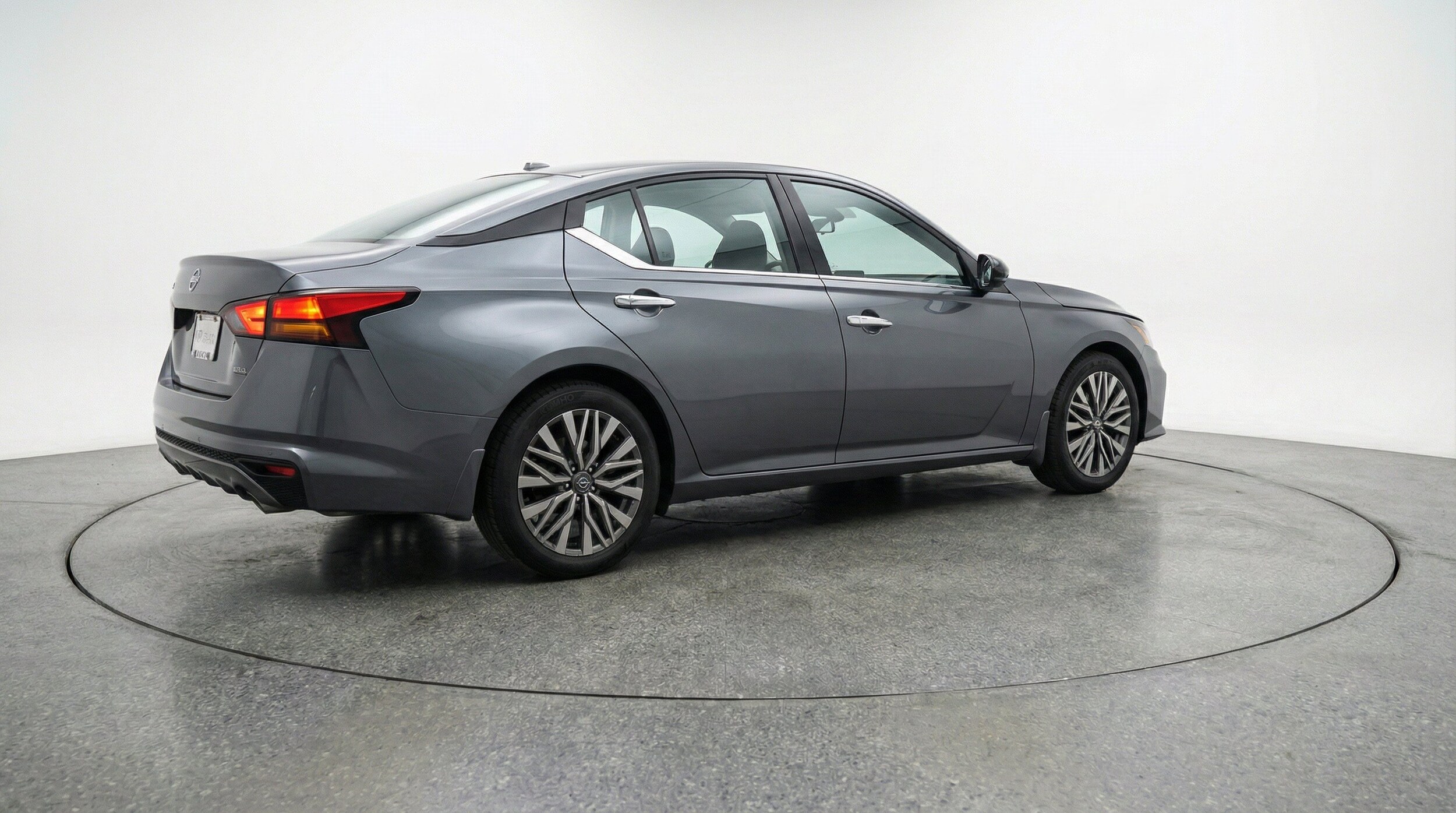 Thumbnail: 2025 Nissan Altima - 9