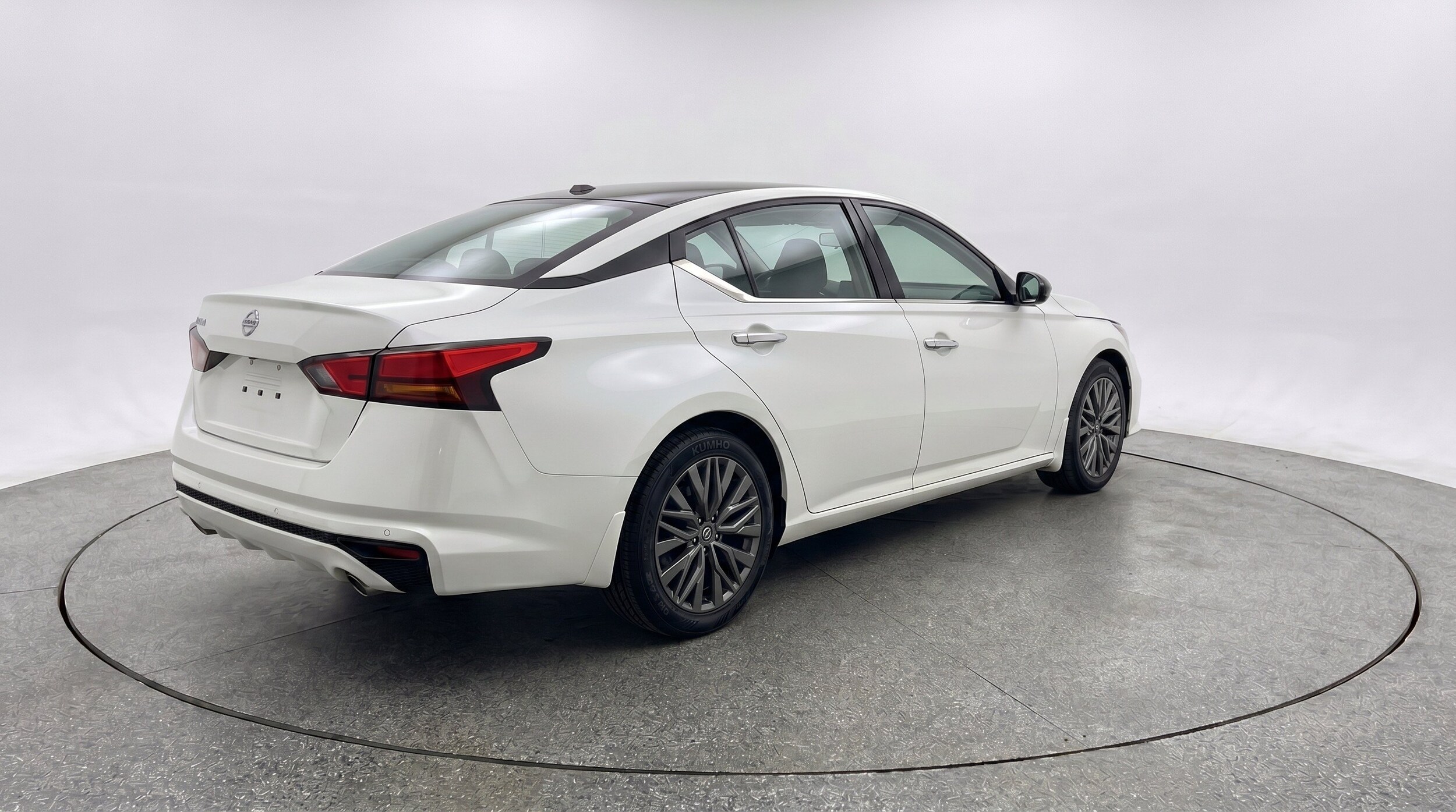 Thumbnail: 2025 Nissan Altima - 9