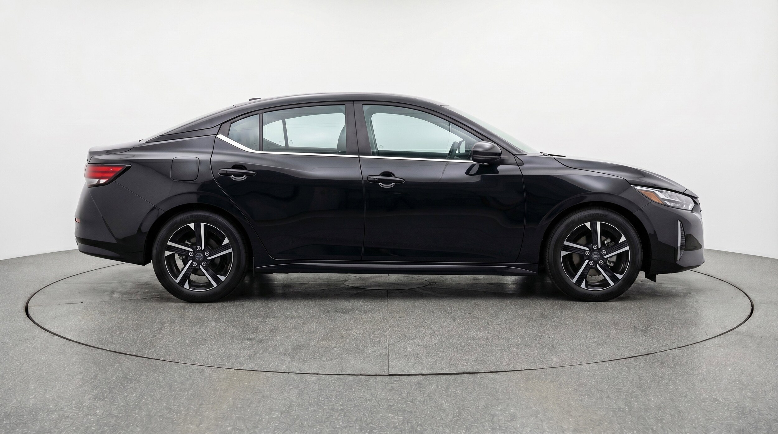 Thumbnail: 2025 Nissan Sentra - 11