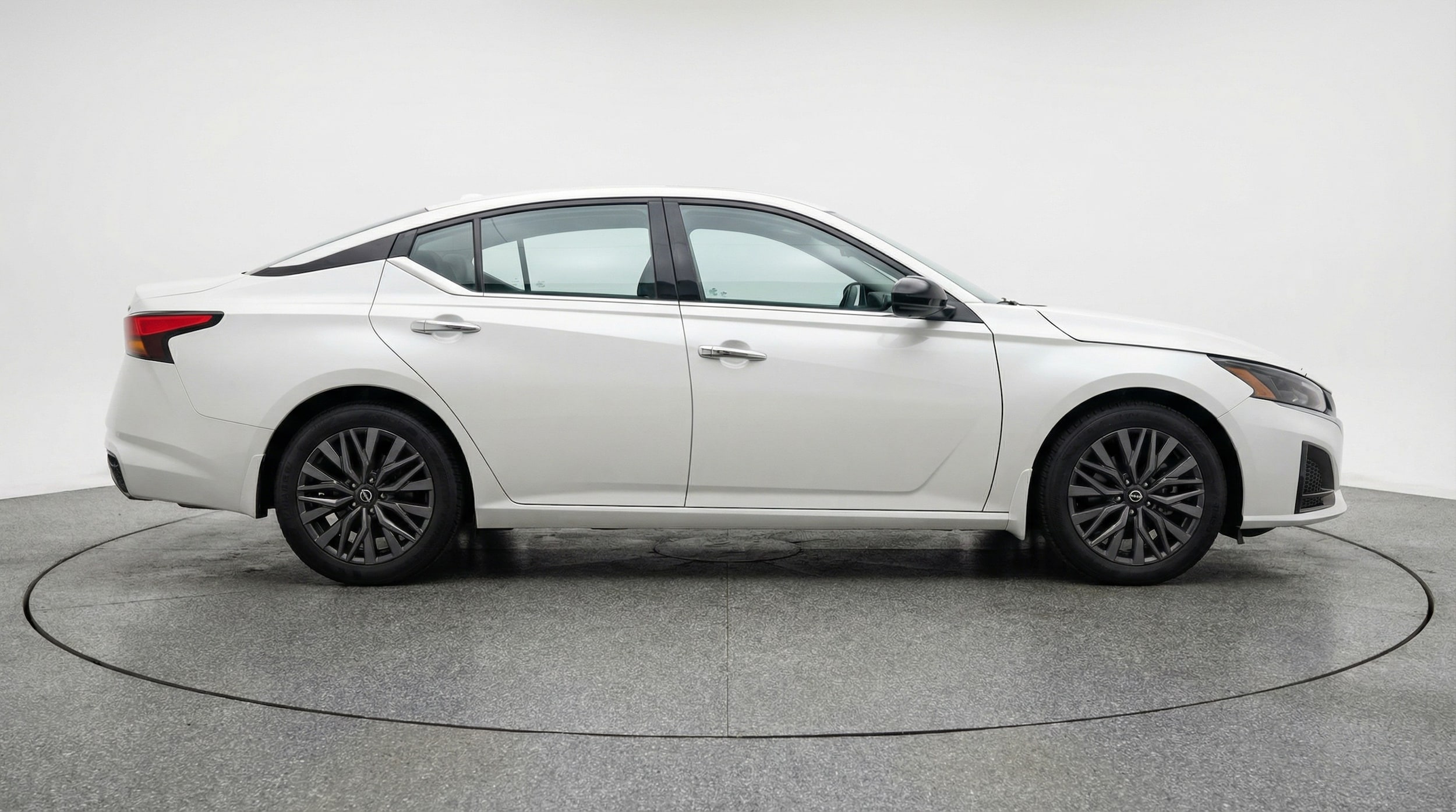 Thumbnail: 2025 Nissan Altima - 8