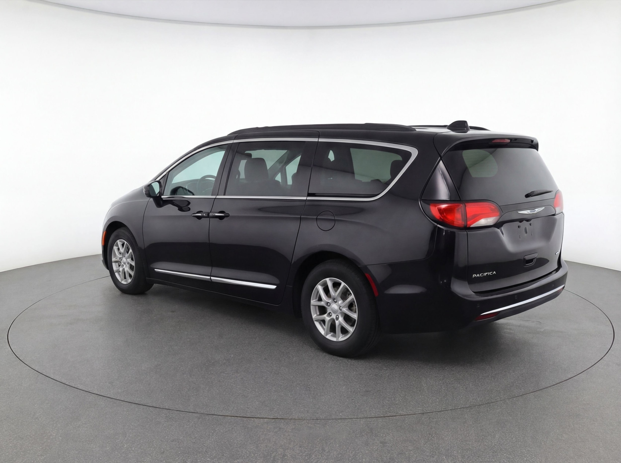 Thumbnail: 2024 Chrysler Pacifica - 6