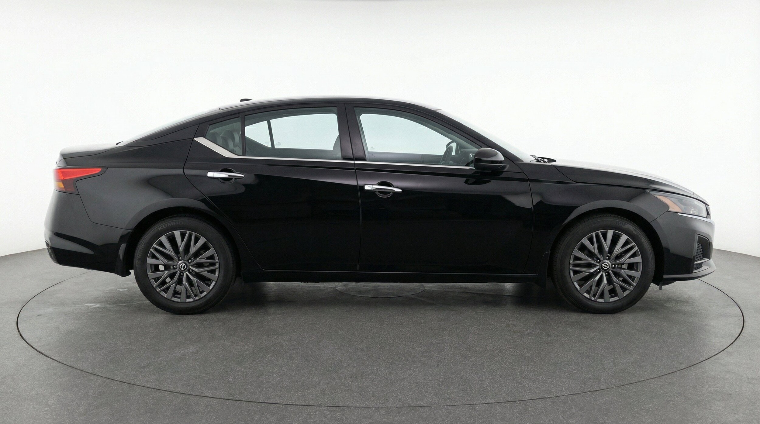 Thumbnail: 2025 Nissan Altima - 11