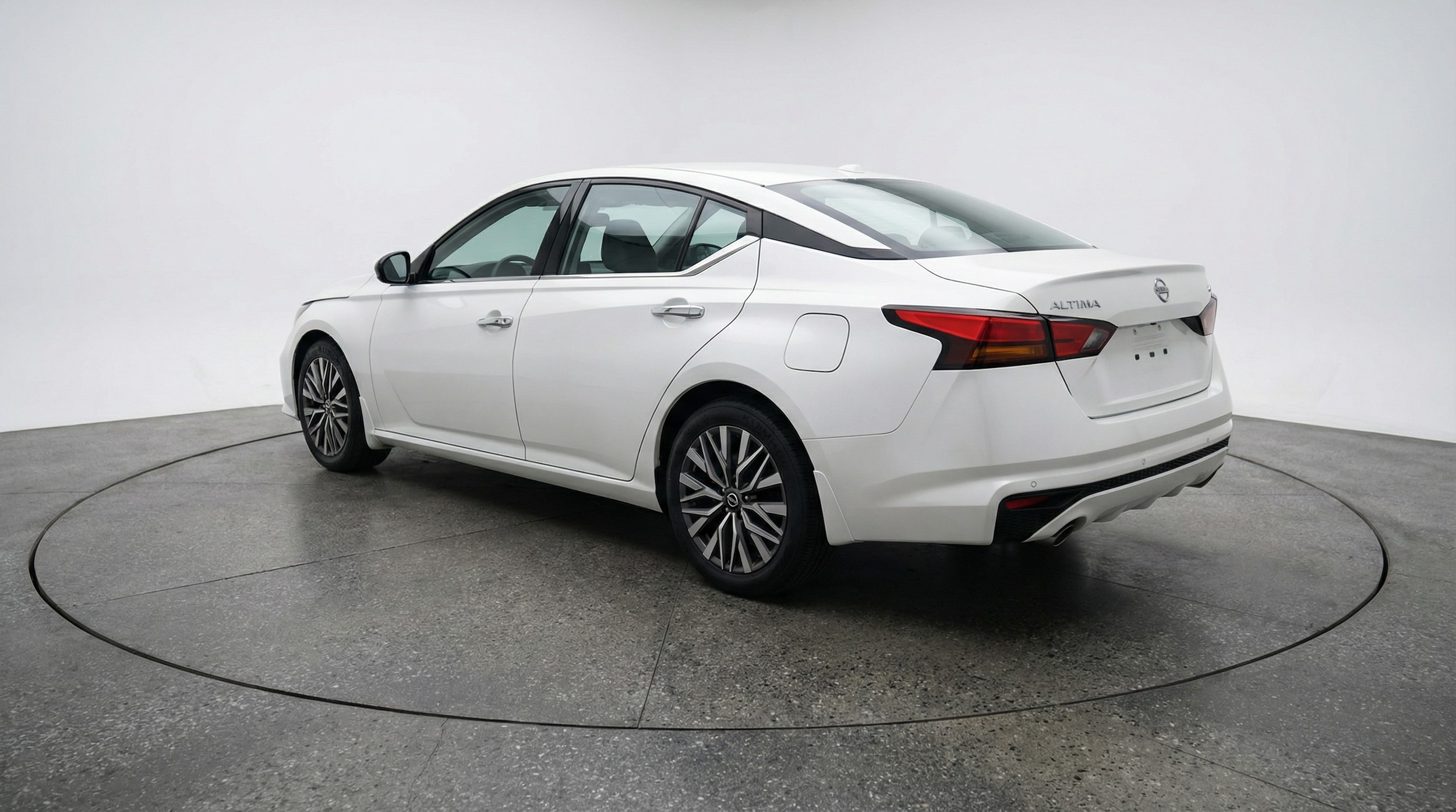 Thumbnail: 2025 Nissan Altima - 5