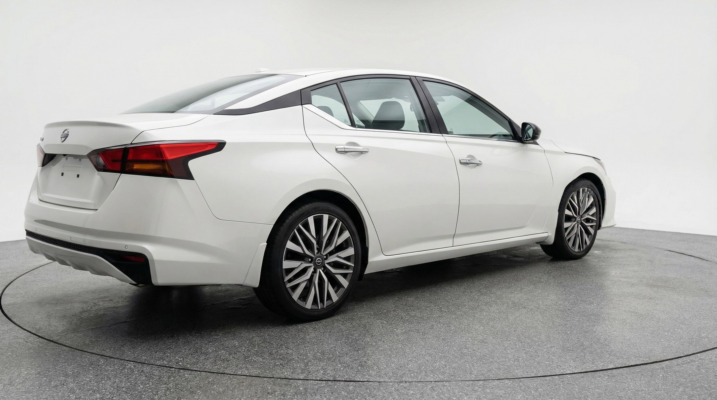 Thumbnail: 2025 Nissan Altima - 9