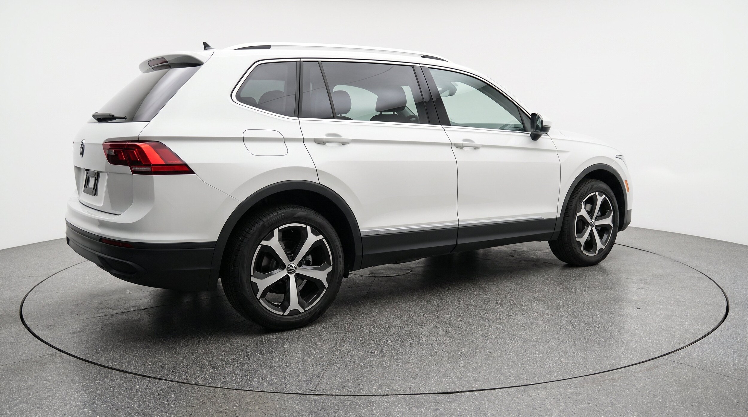 Thumbnail: 2026 Volkswagen Tiguan - 9