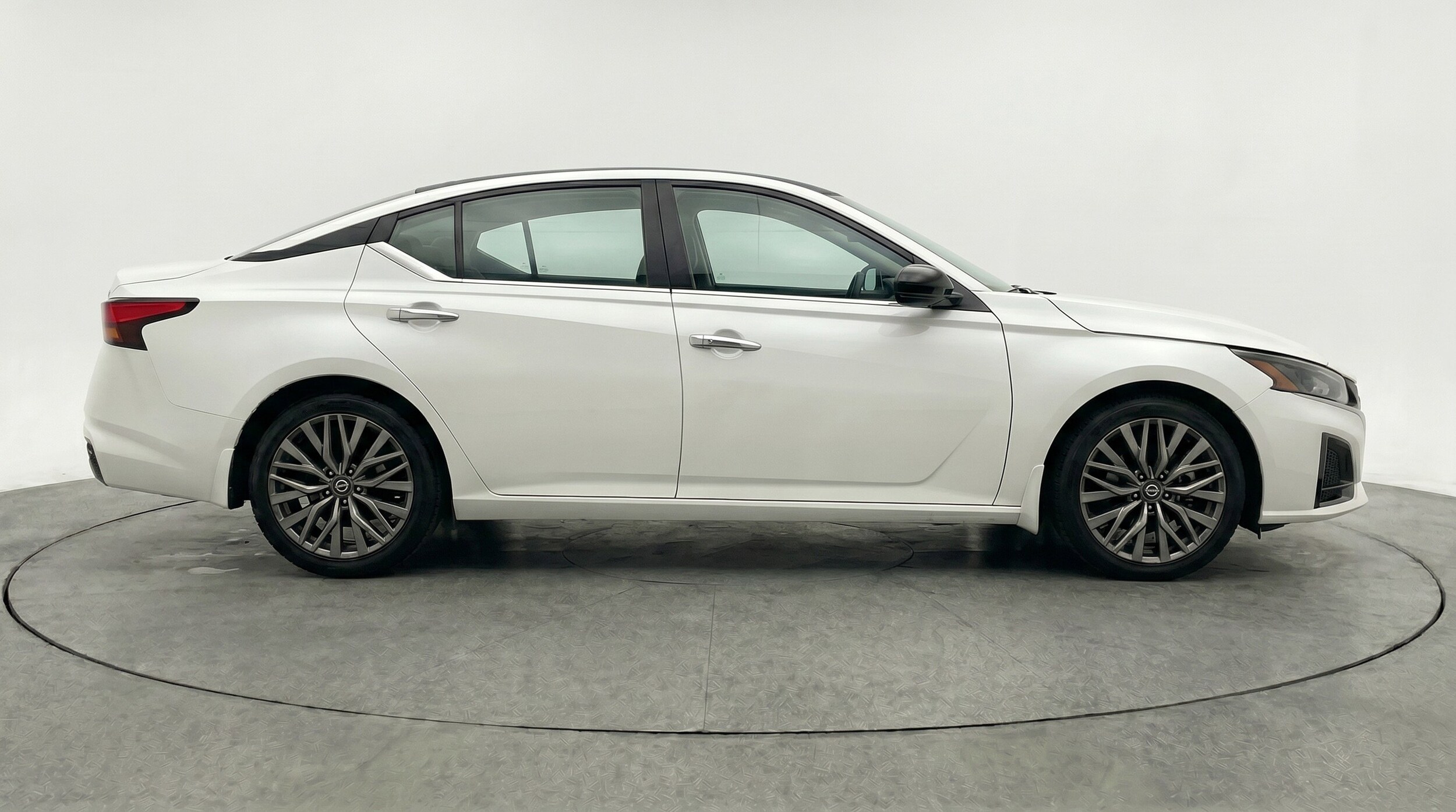Thumbnail: 2025 Nissan Altima - 11