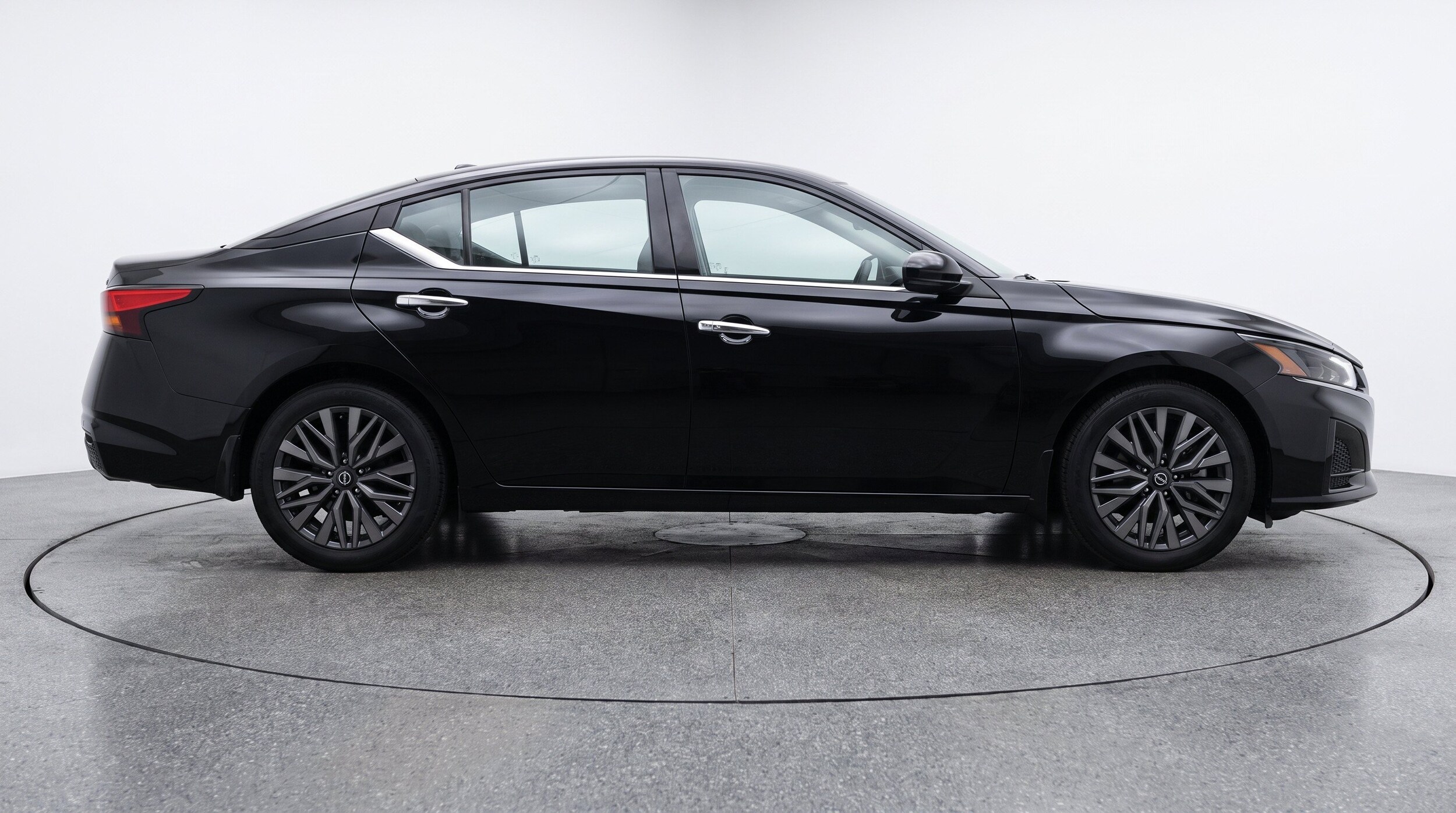 Thumbnail: 2025 Nissan Altima - 11