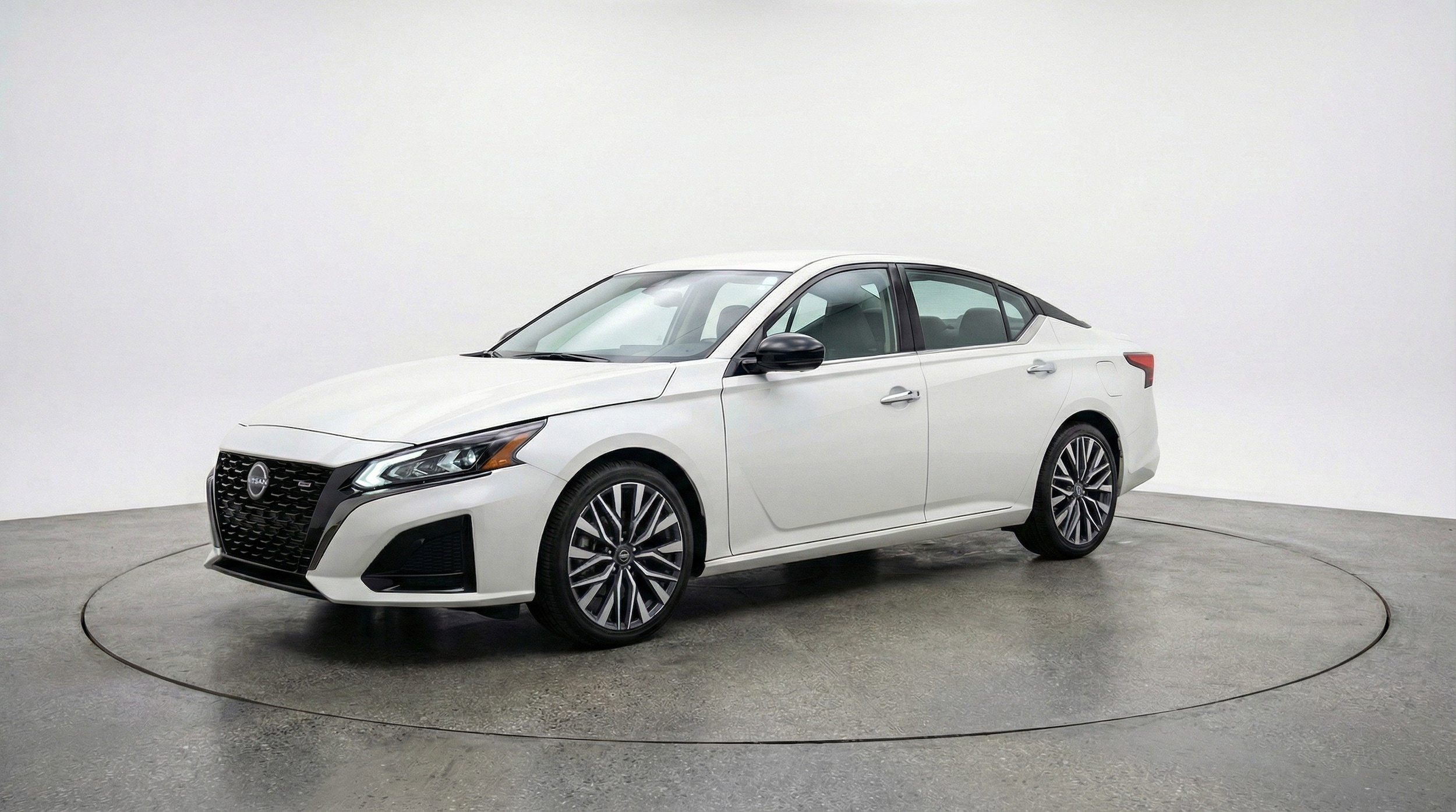 Thumbnail: 2025 Nissan Altima - 3