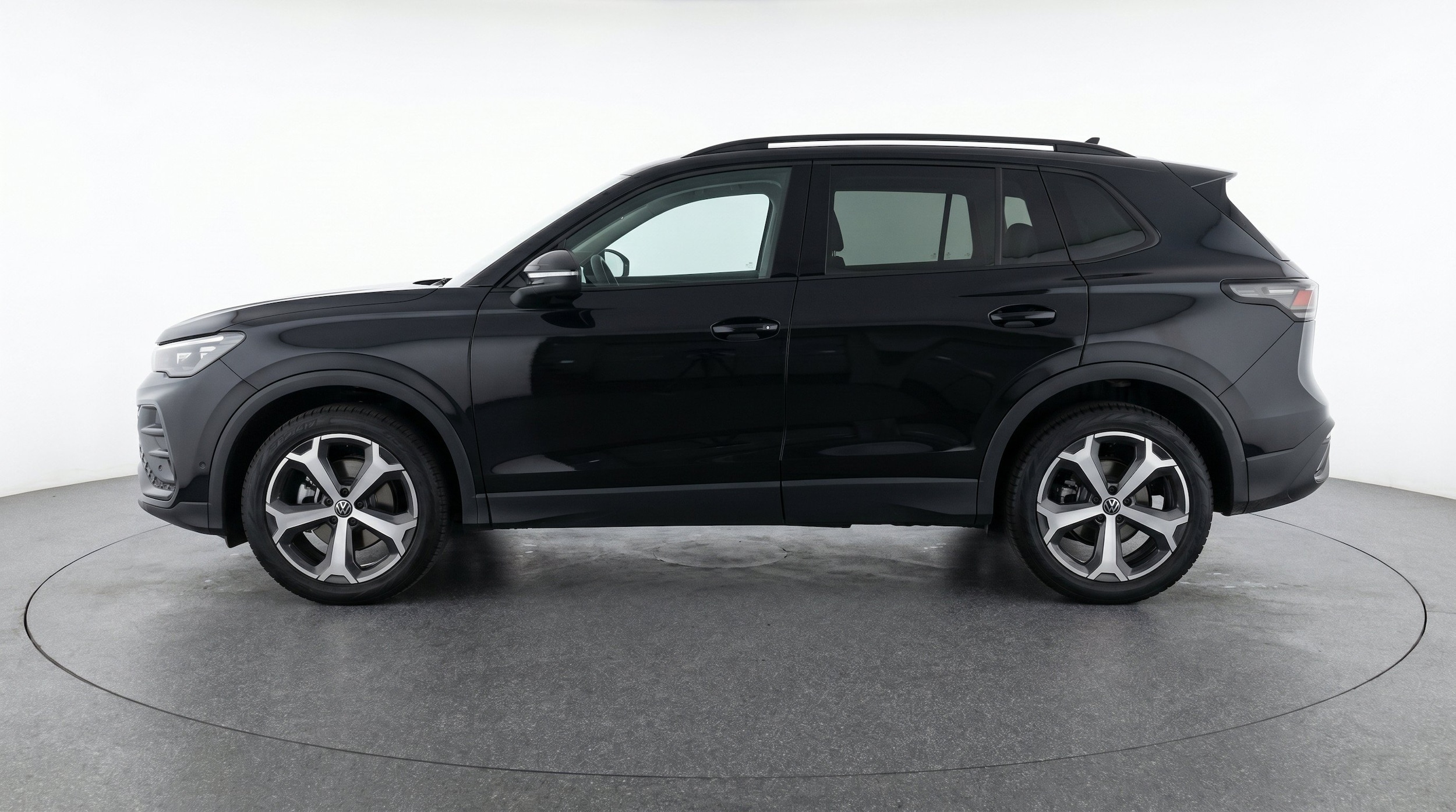 Thumbnail: 2026 Volkswagen Tiguan - 5