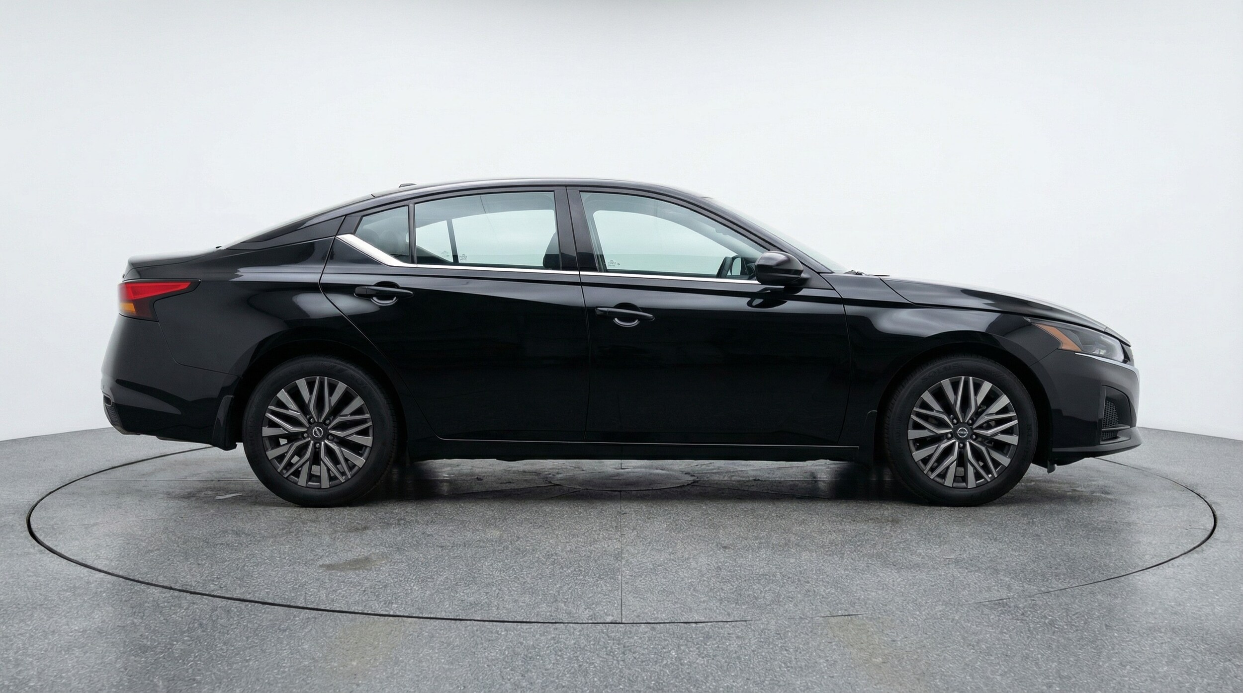 Thumbnail: 2025 Nissan Altima - 8