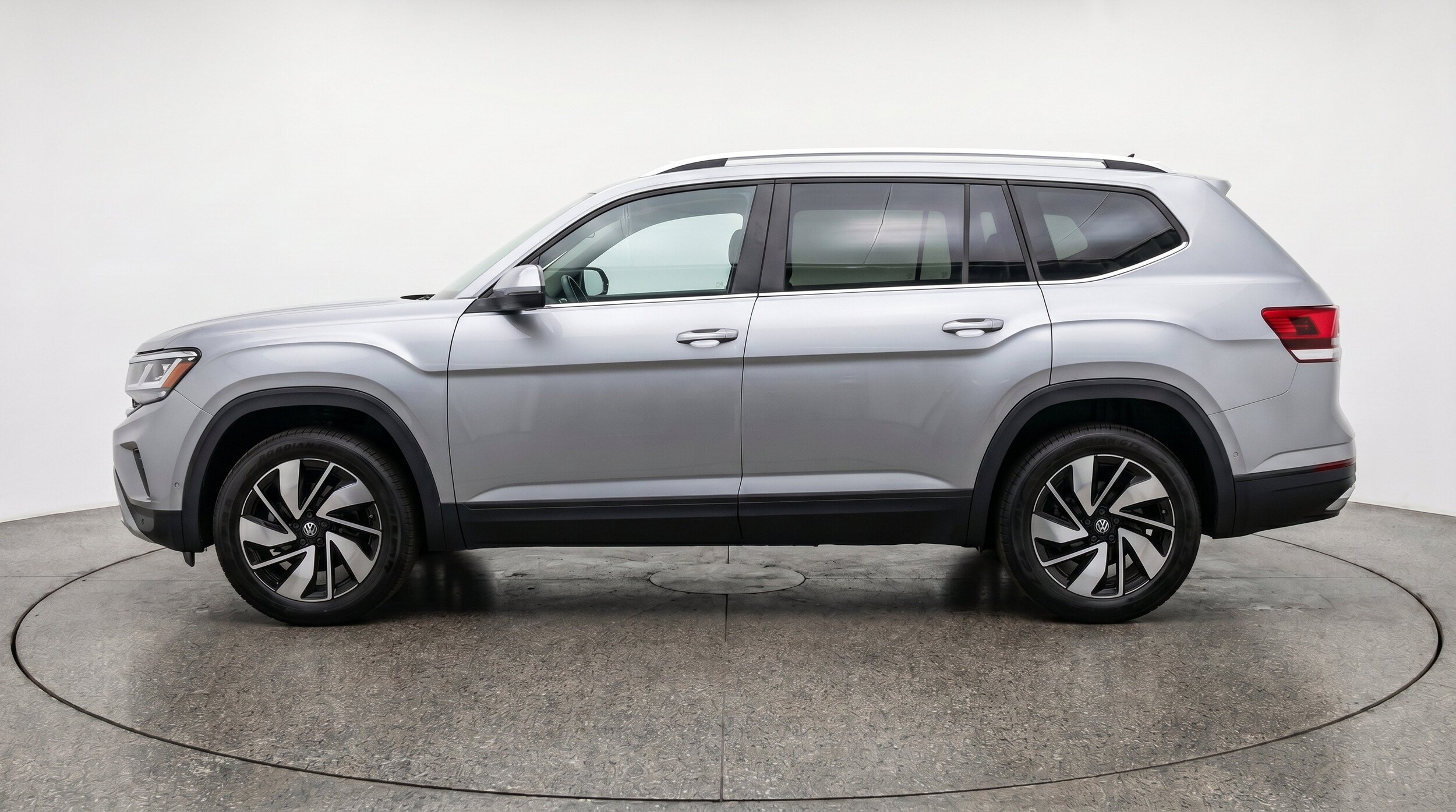 Thumbnail: 2026 Volkswagen Atlas - 5