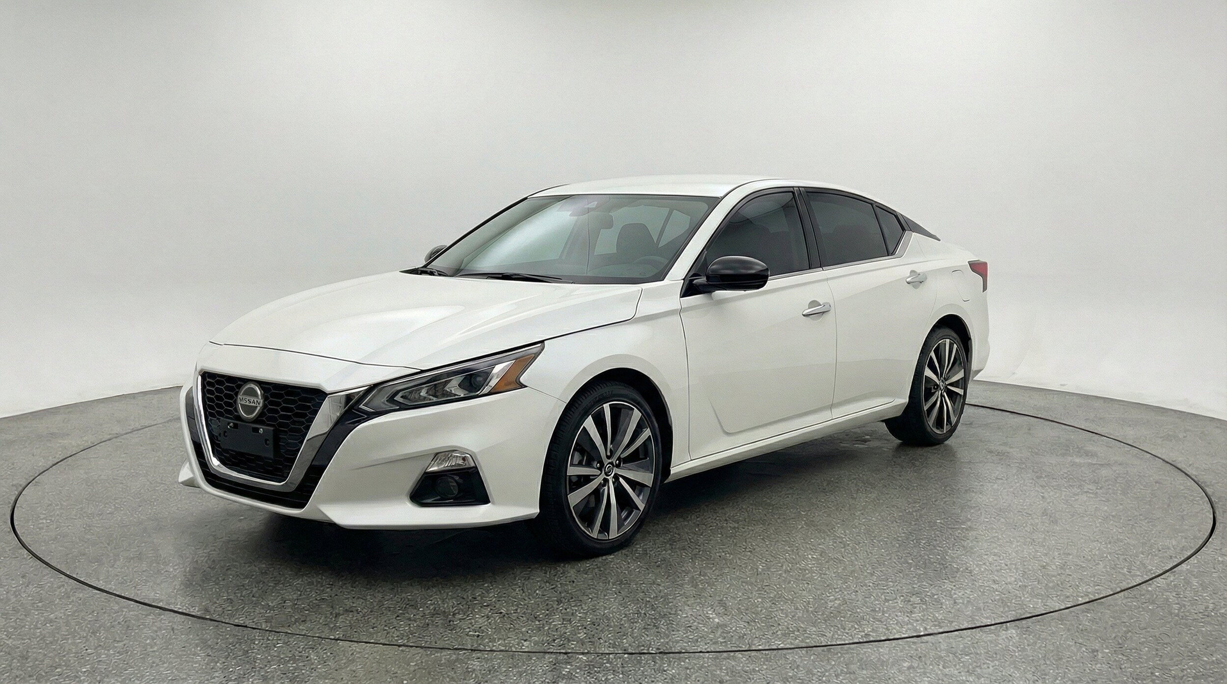 Thumbnail: 2025 Nissan Altima - 3