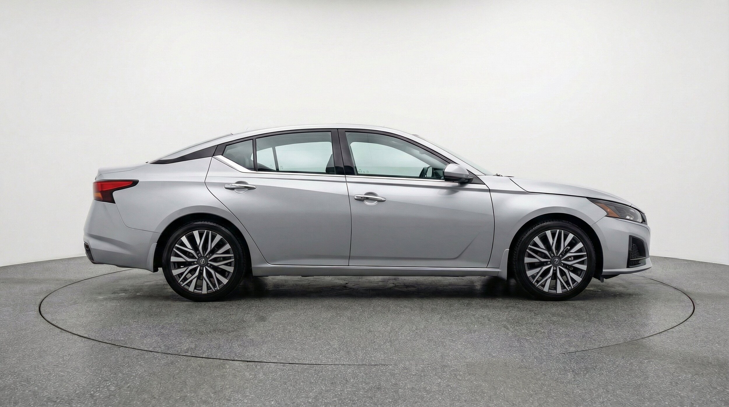 Thumbnail: 2025 Nissan Altima - 10
