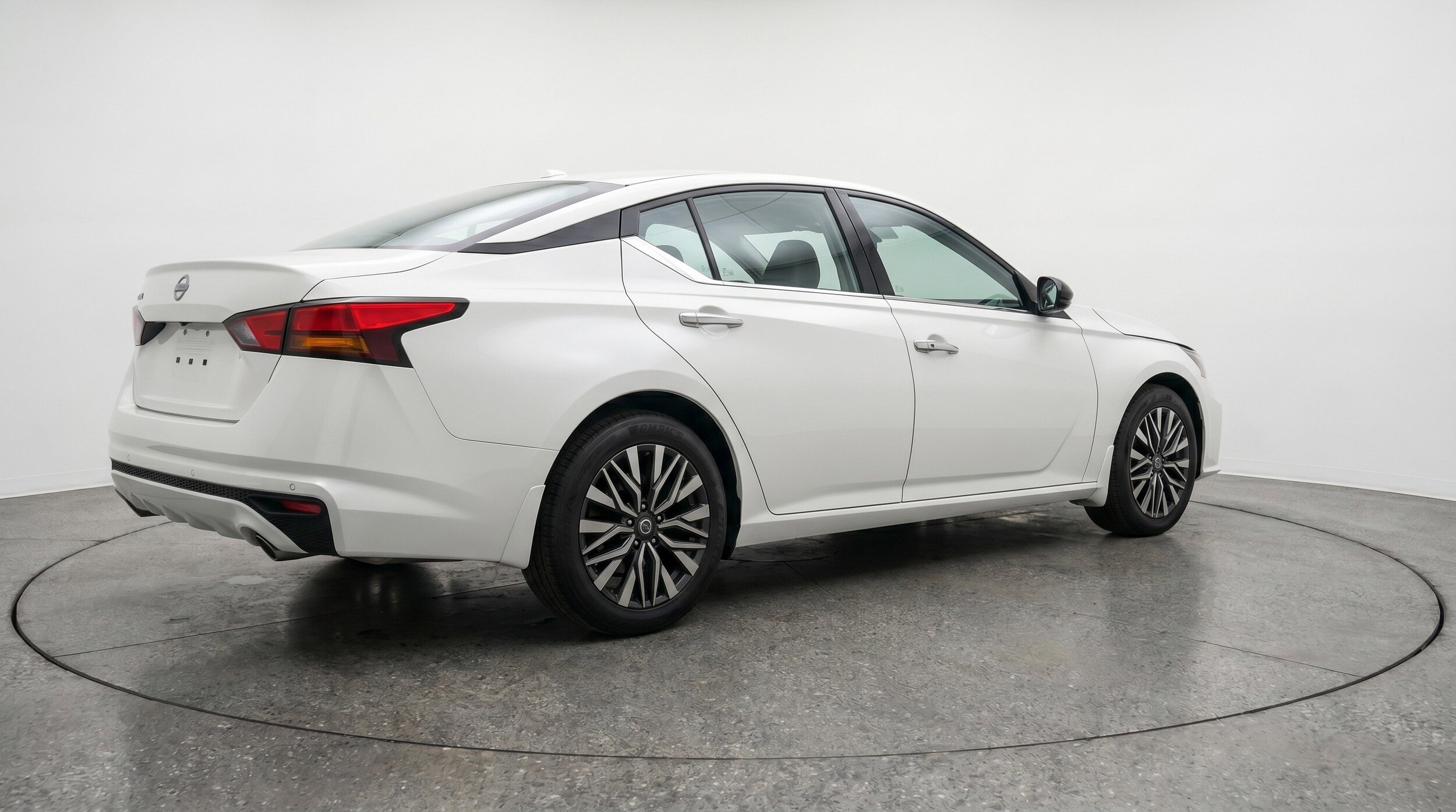 Thumbnail: 2025 Nissan Altima - 9
