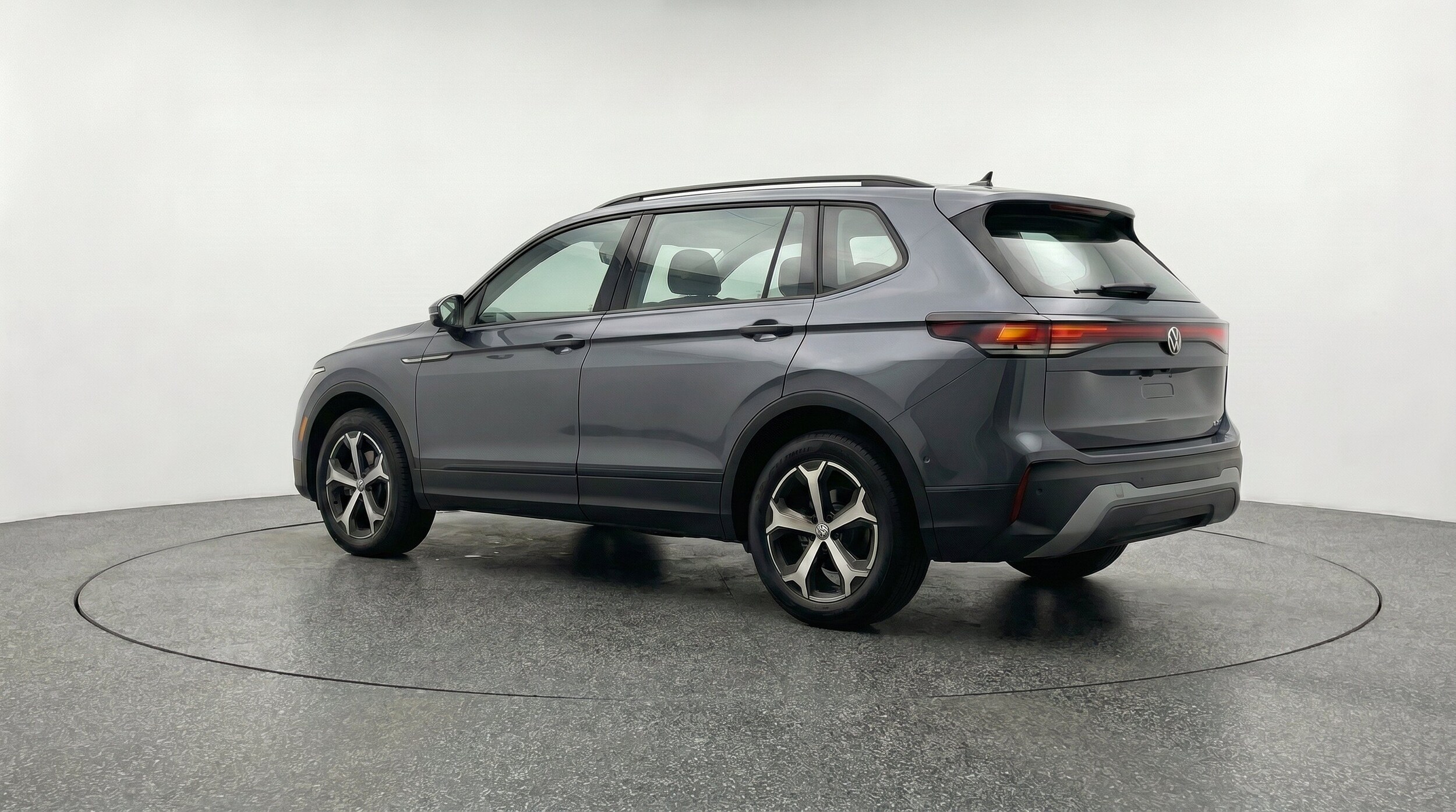 Thumbnail: 2026 Volkswagen Tiguan - 6