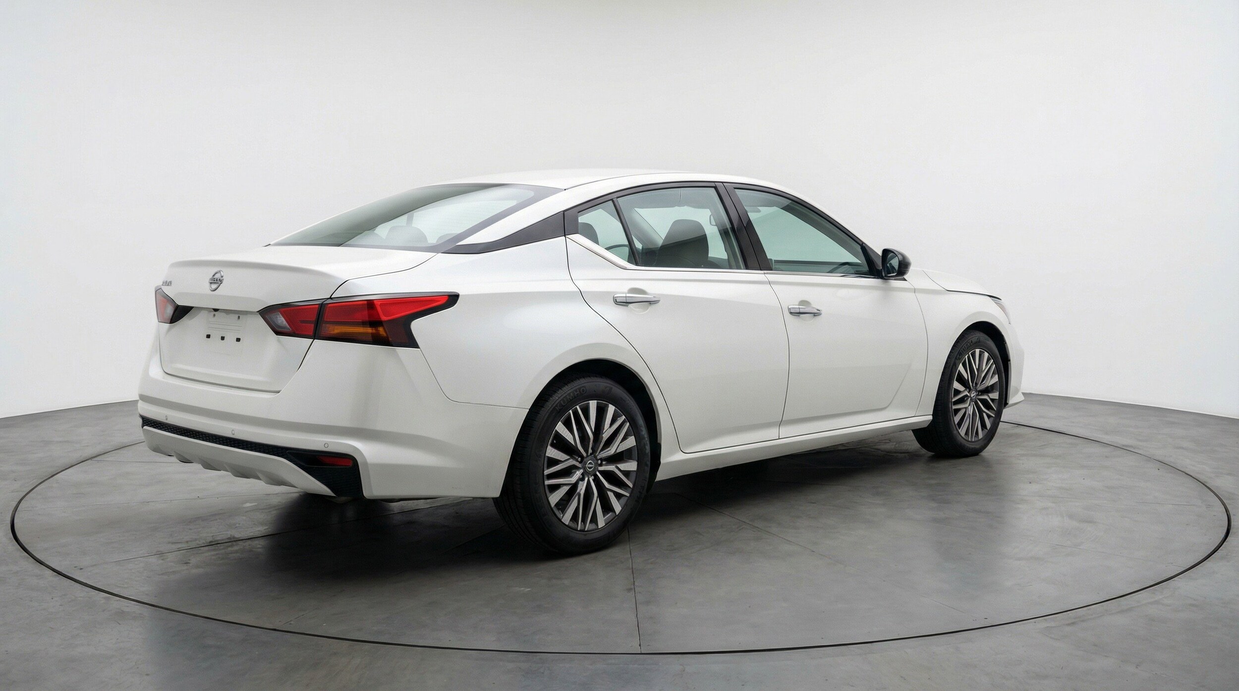 Thumbnail: 2025 Nissan Altima - 9