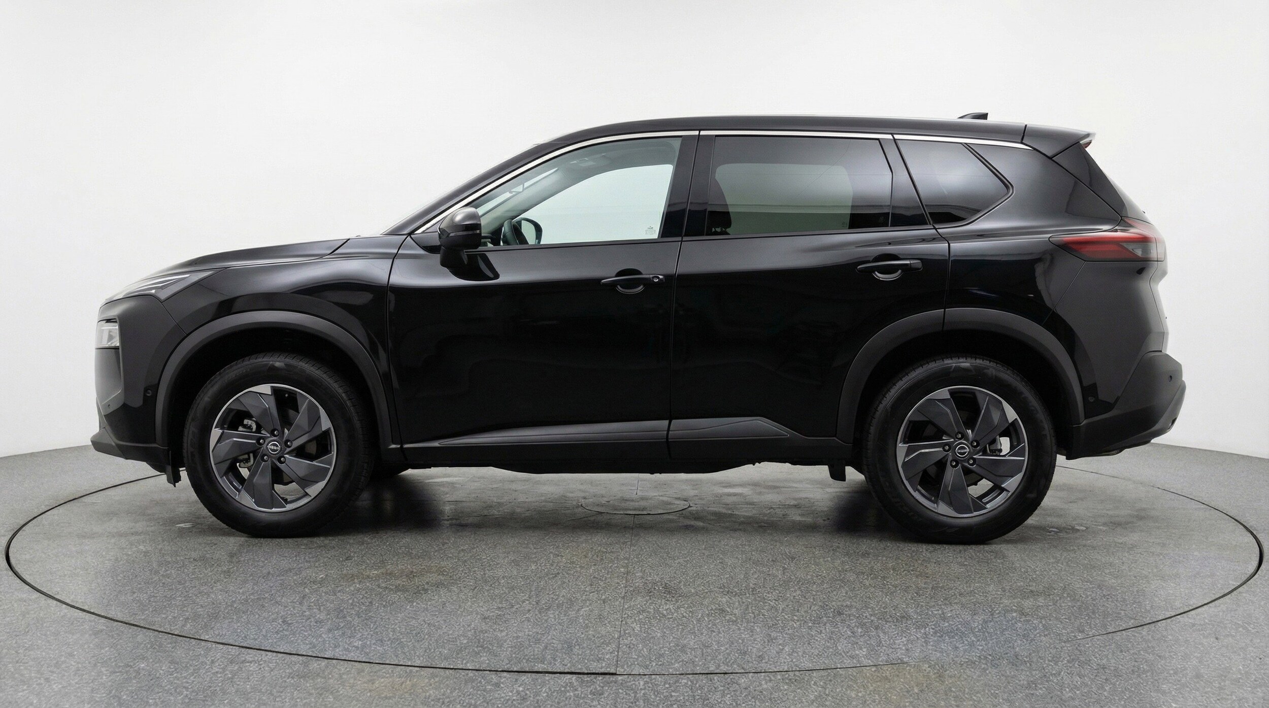 Thumbnail: 2025 Nissan Rogue - 5