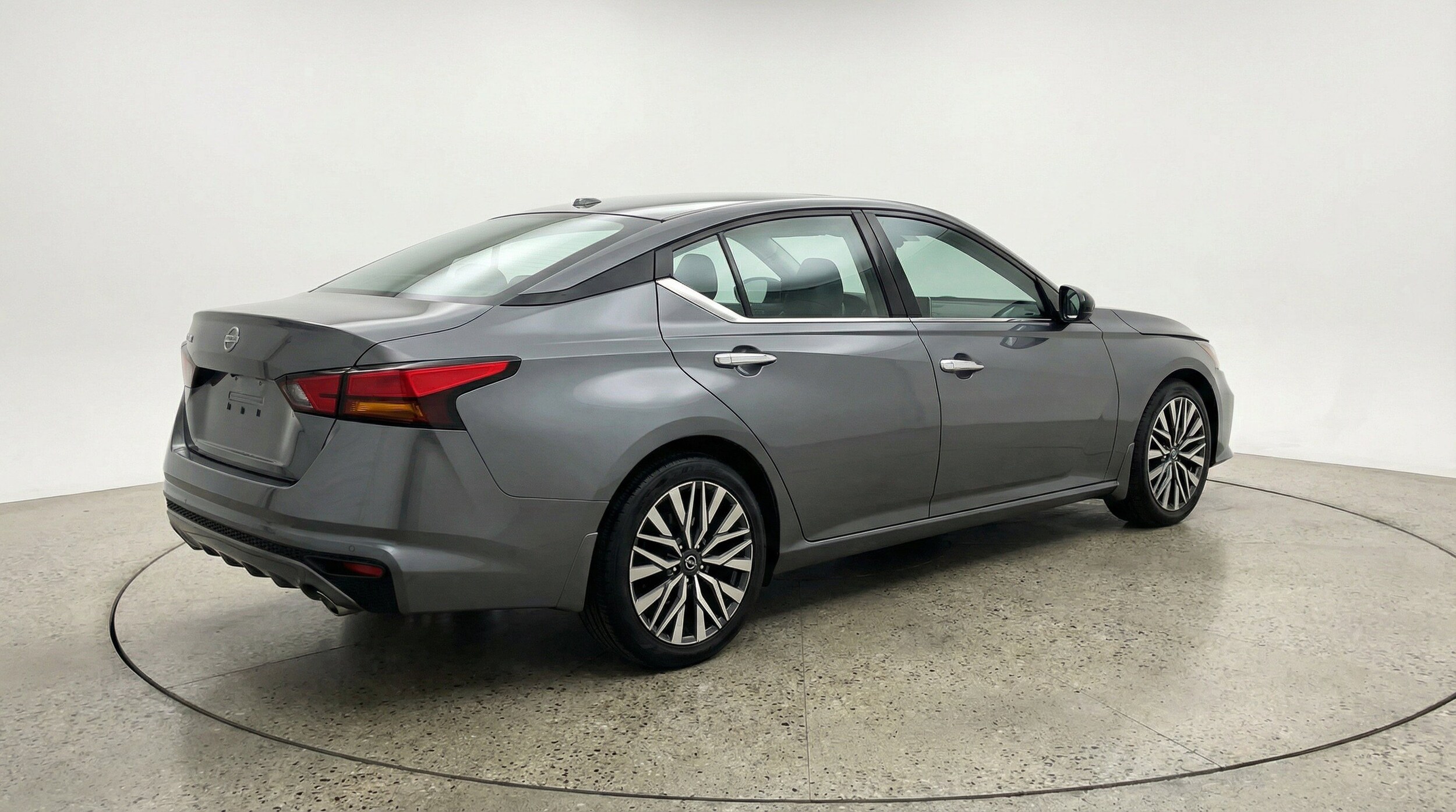 Thumbnail: 2025 Nissan Altima - 9