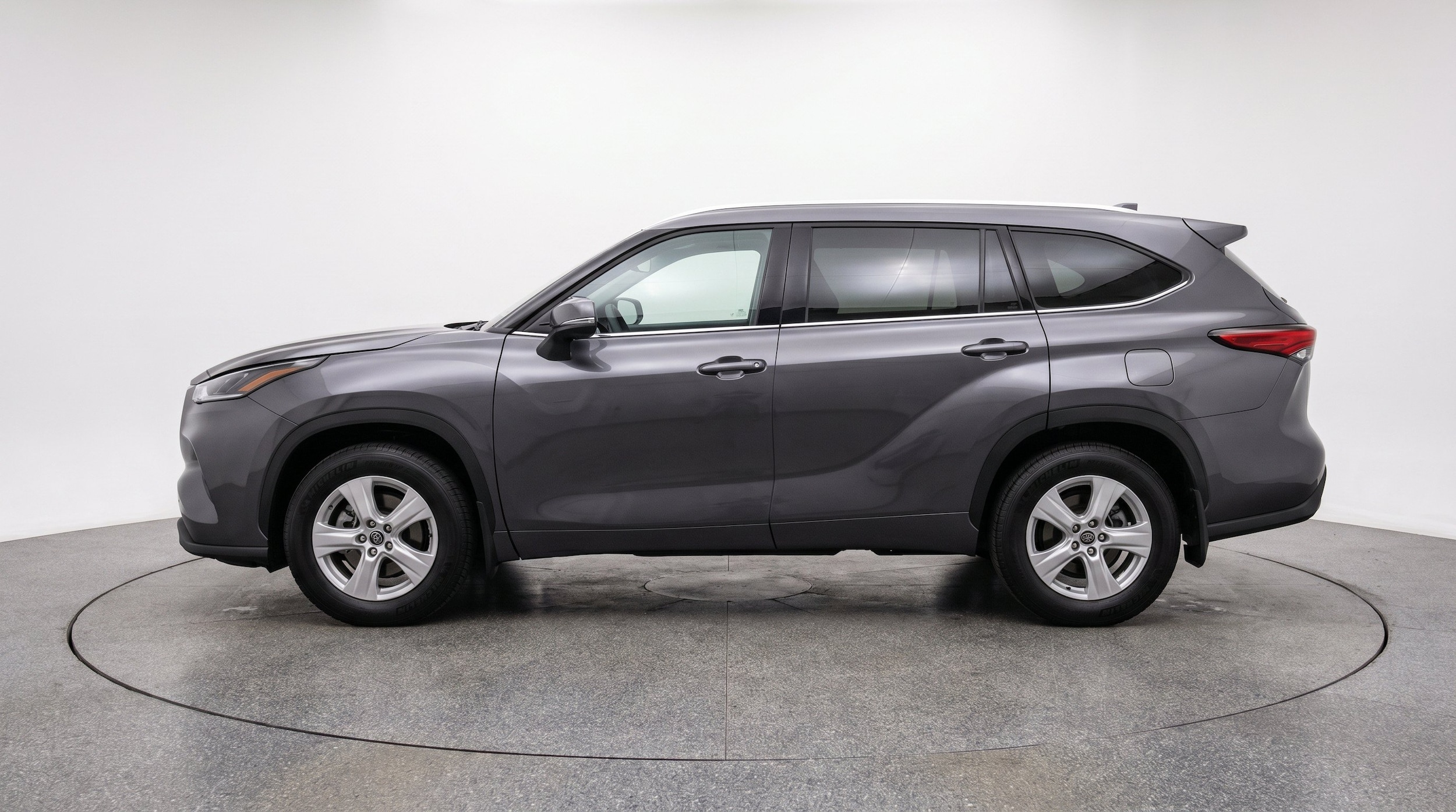 Thumbnail: 2025 Toyota Highlander - 5