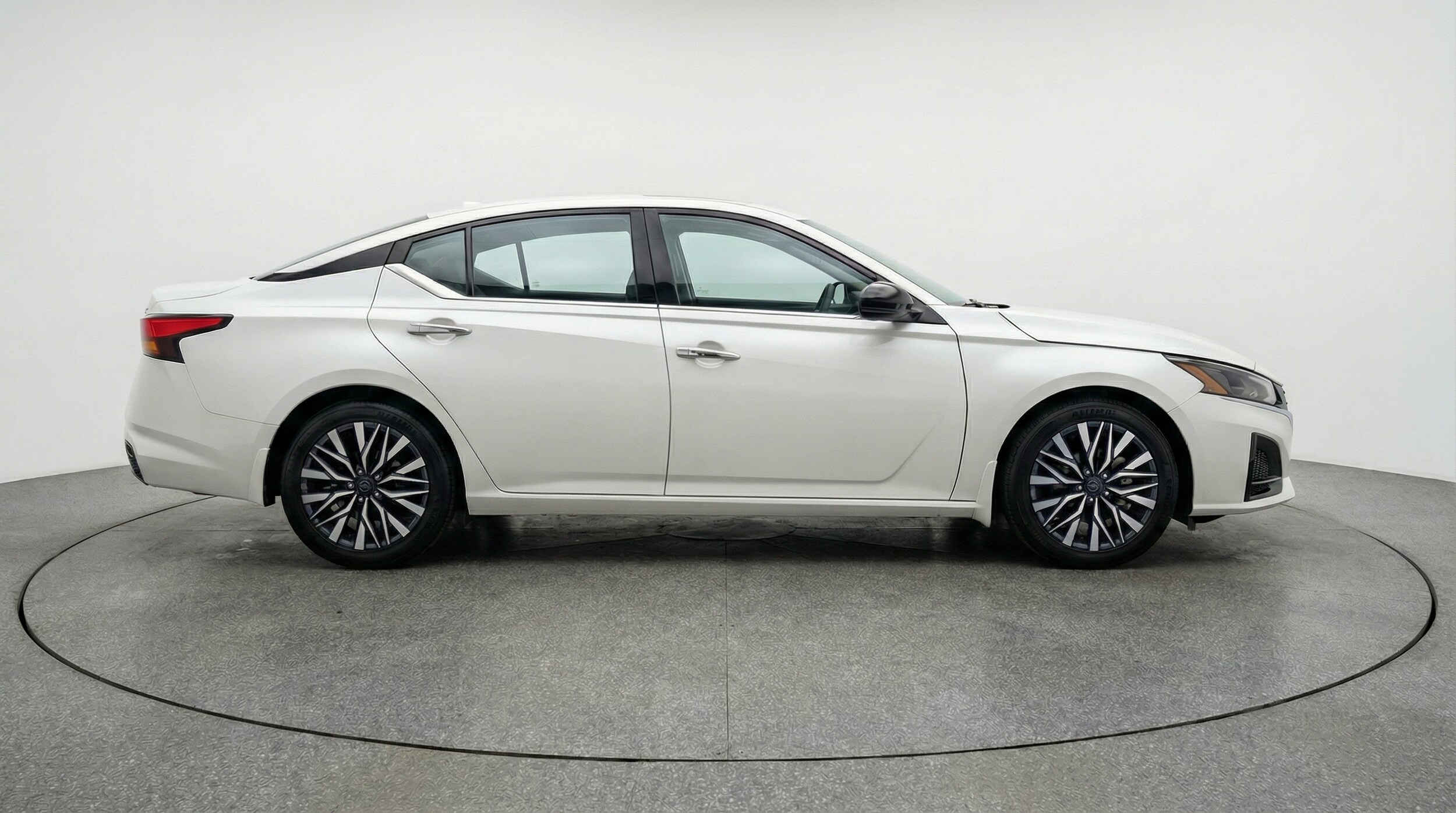 Thumbnail: 2025 Nissan Altima - 8