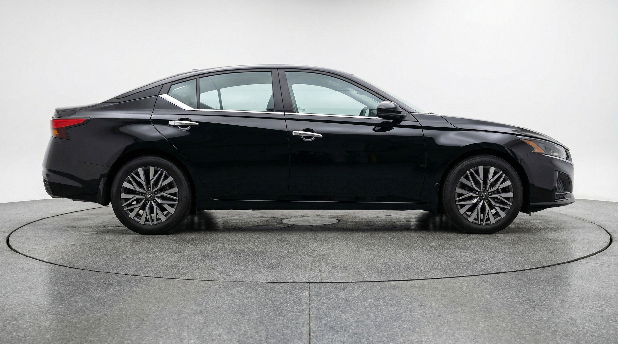 Thumbnail: 2025 Nissan Altima - 11