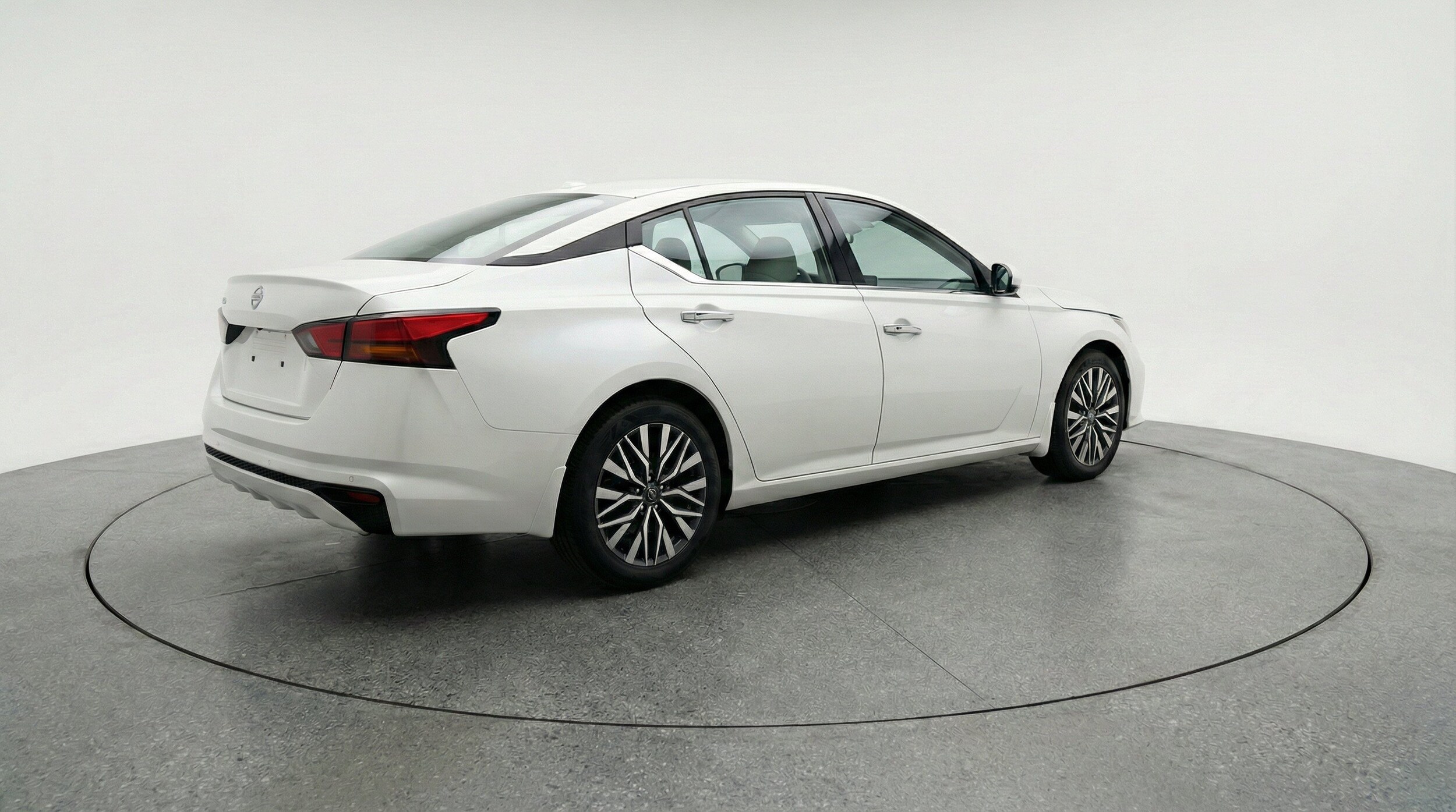 Thumbnail: 2025 Nissan Altima - 9