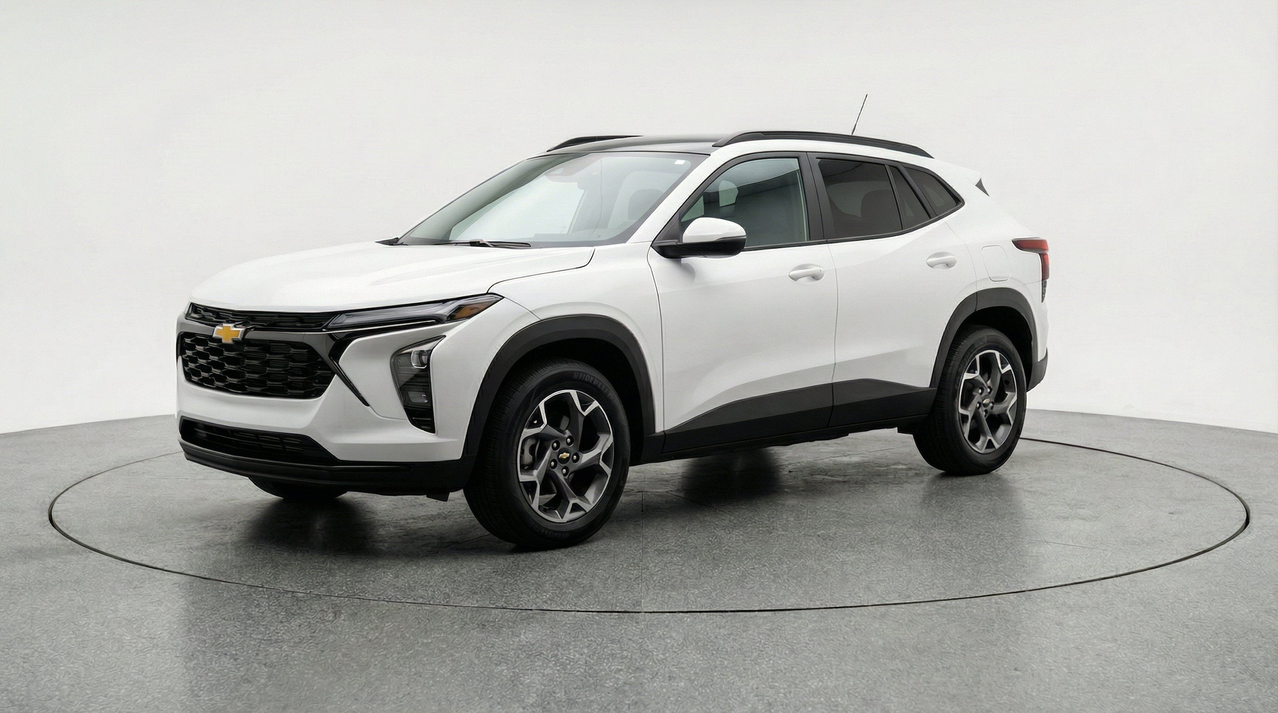 Thumbnail: 2025 Chevrolet Trax - 3