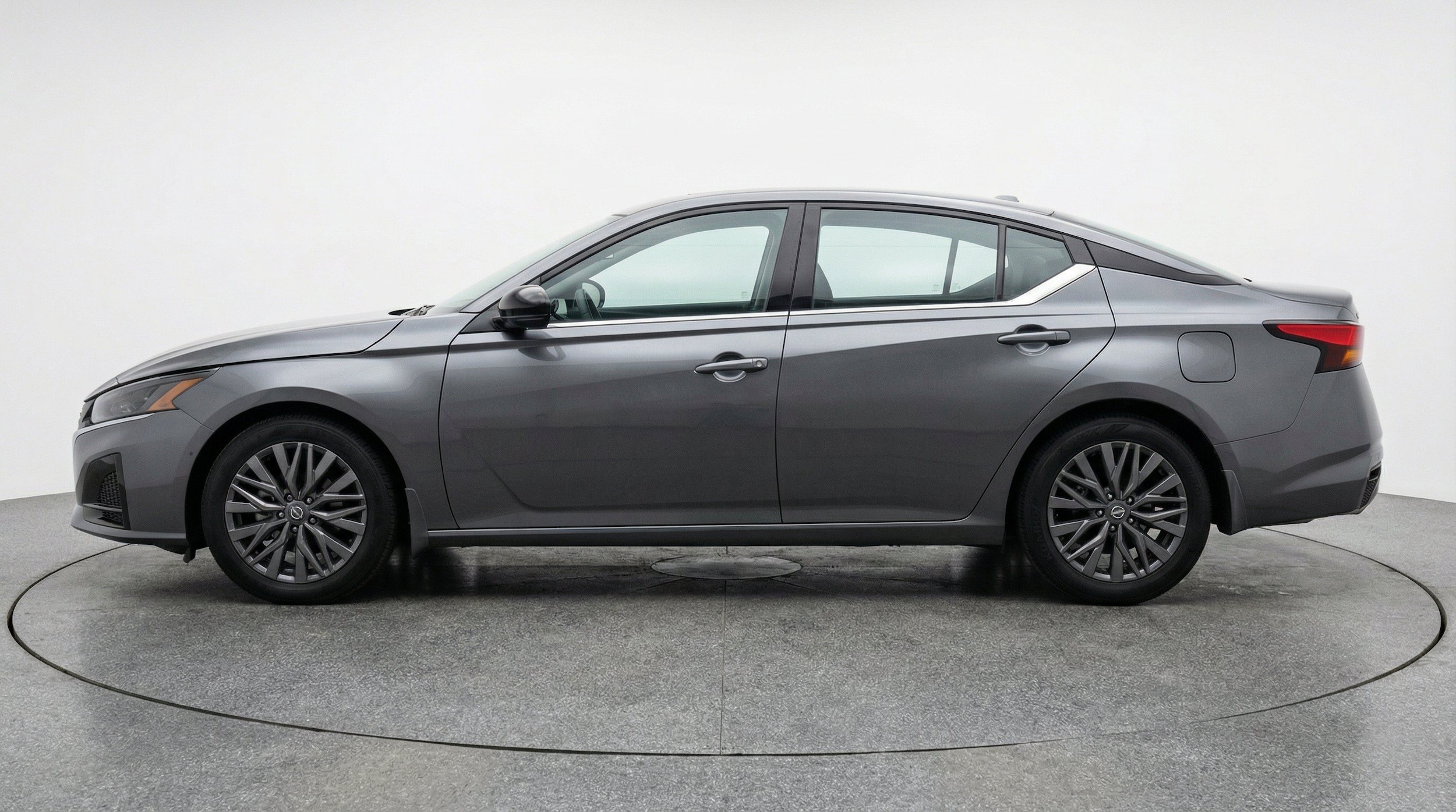 Thumbnail: 2025 Nissan Altima - 5