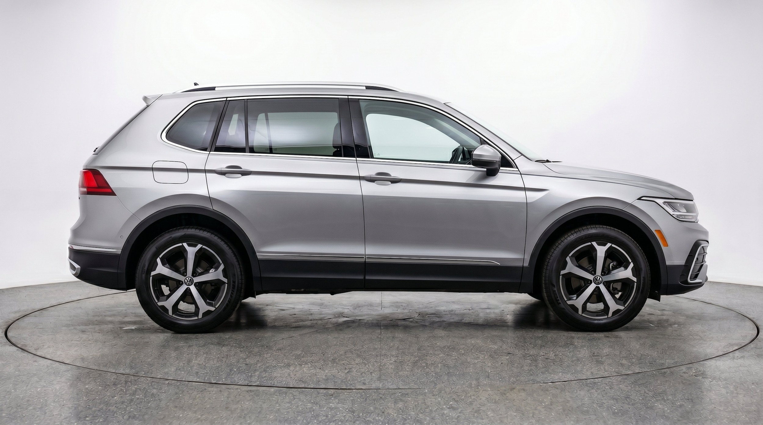 Thumbnail: 2026 Volkswagen Tiguan - 11
