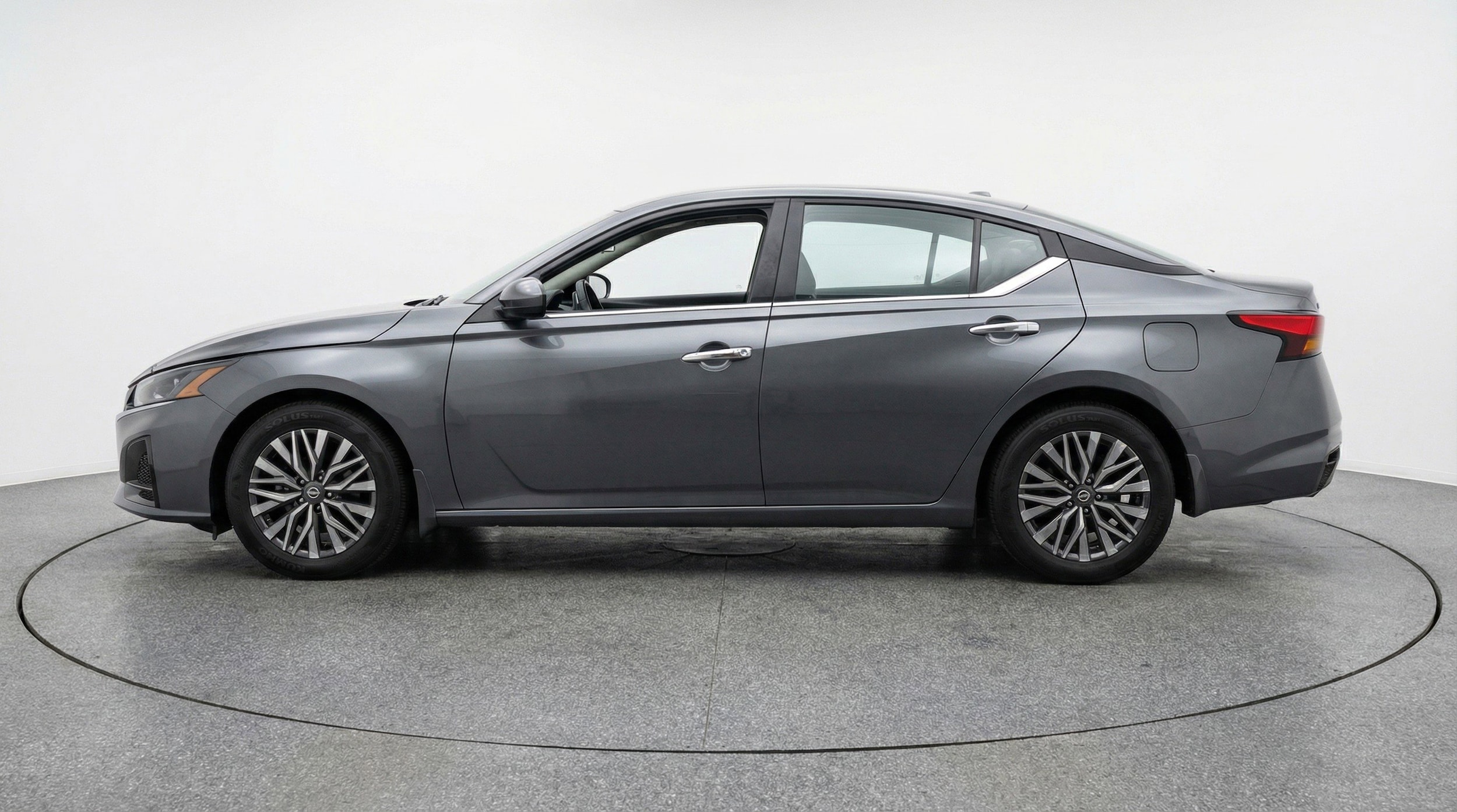 Thumbnail: 2025 Nissan Altima - 5