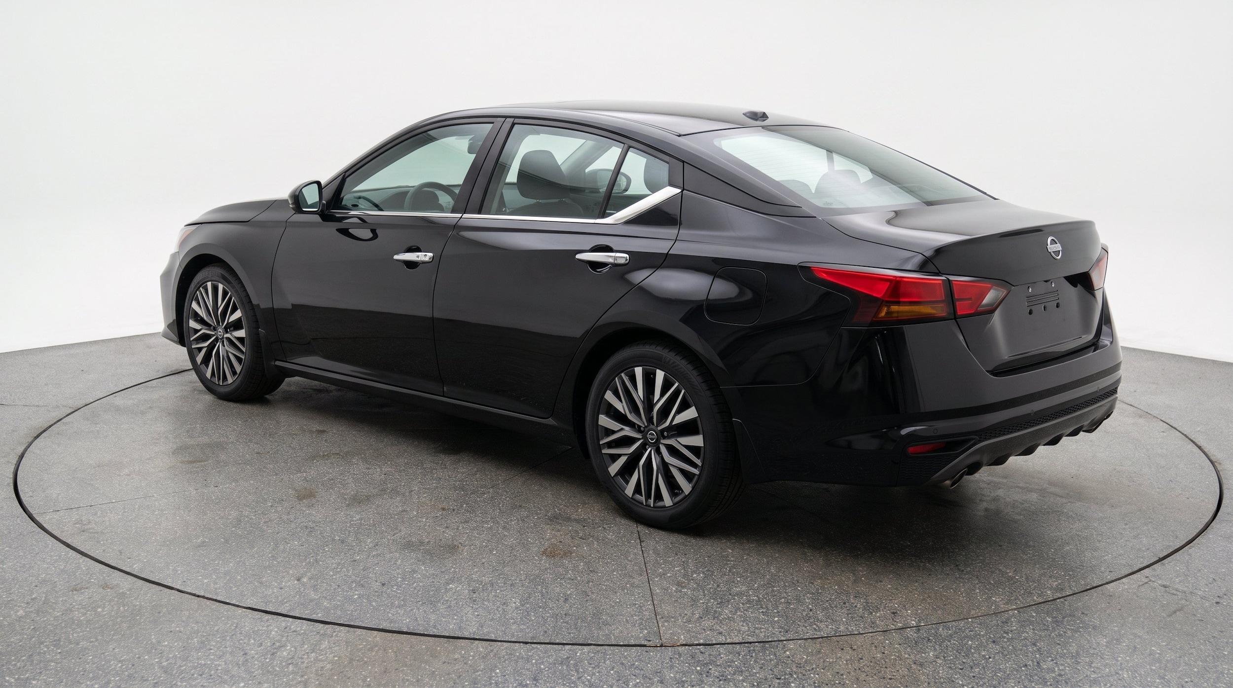 Thumbnail: 2025 Nissan Altima - 6