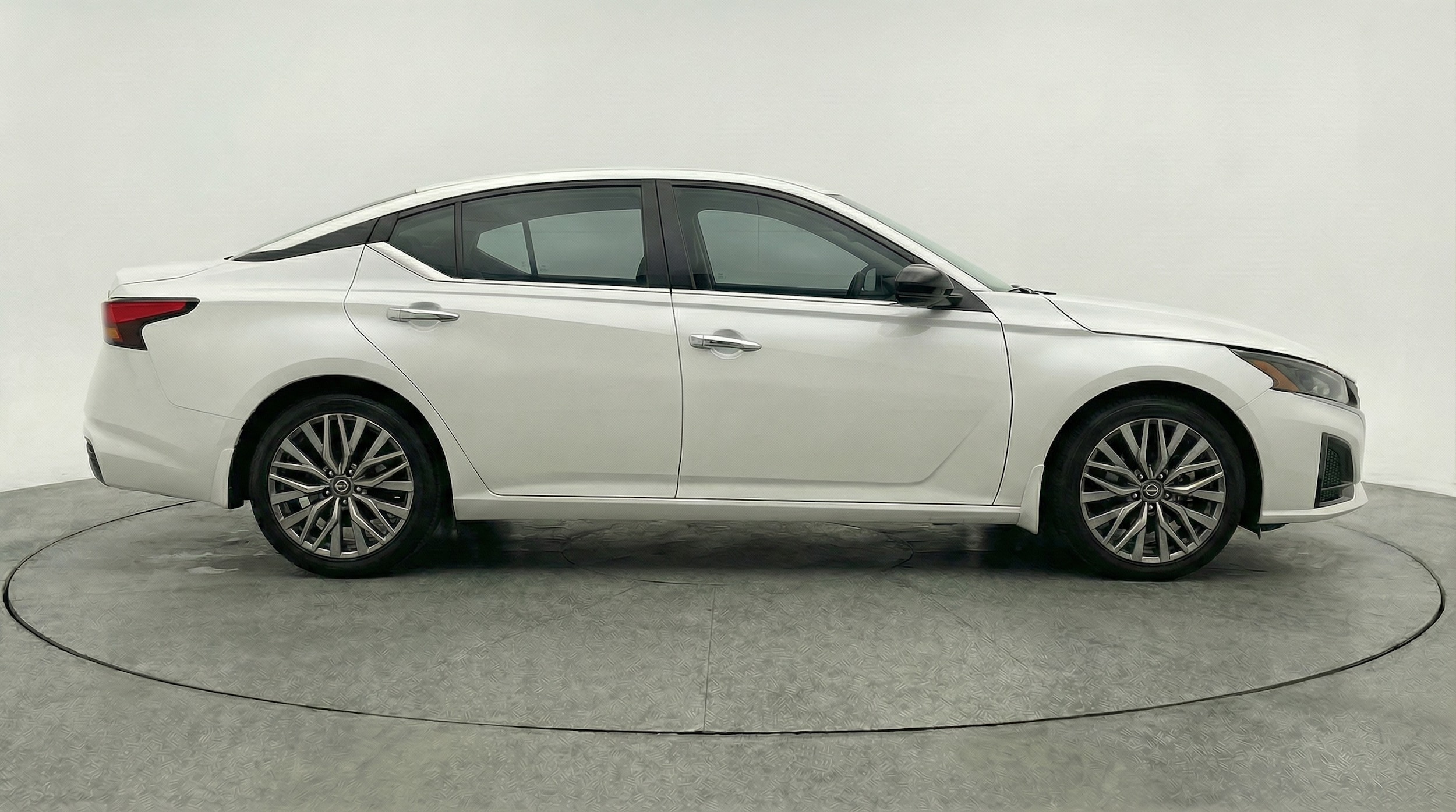 Thumbnail: 2025 Nissan Altima - 8