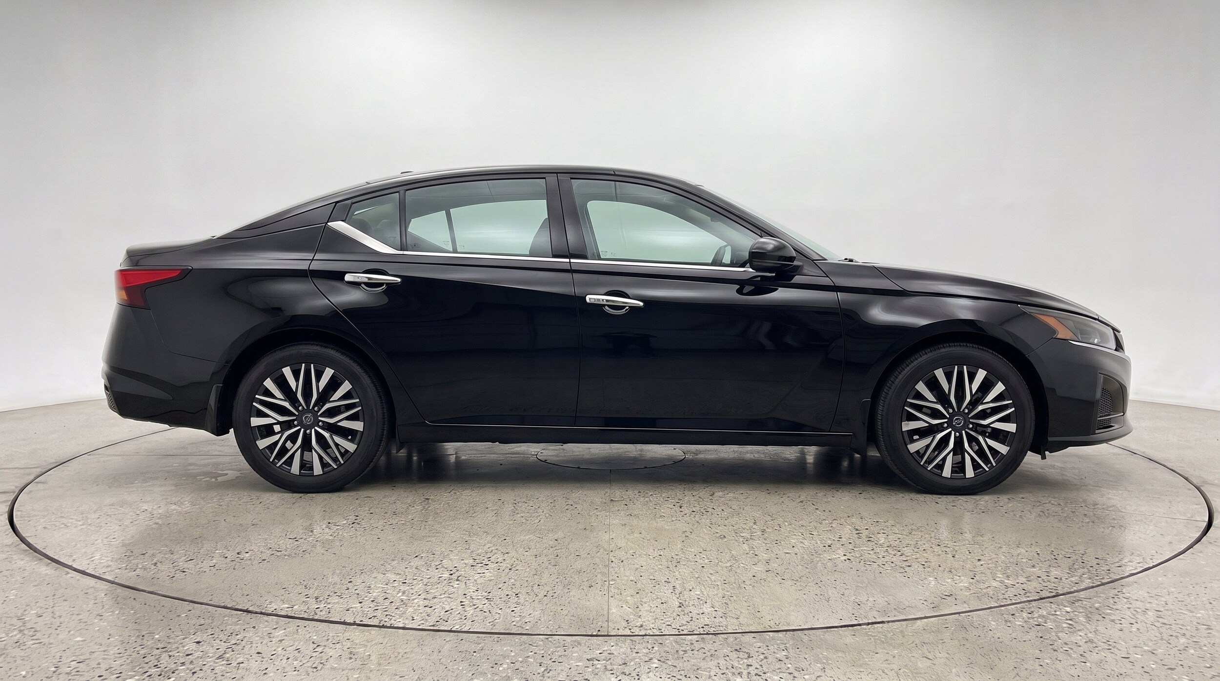 Thumbnail: 2025 Nissan Altima - 11