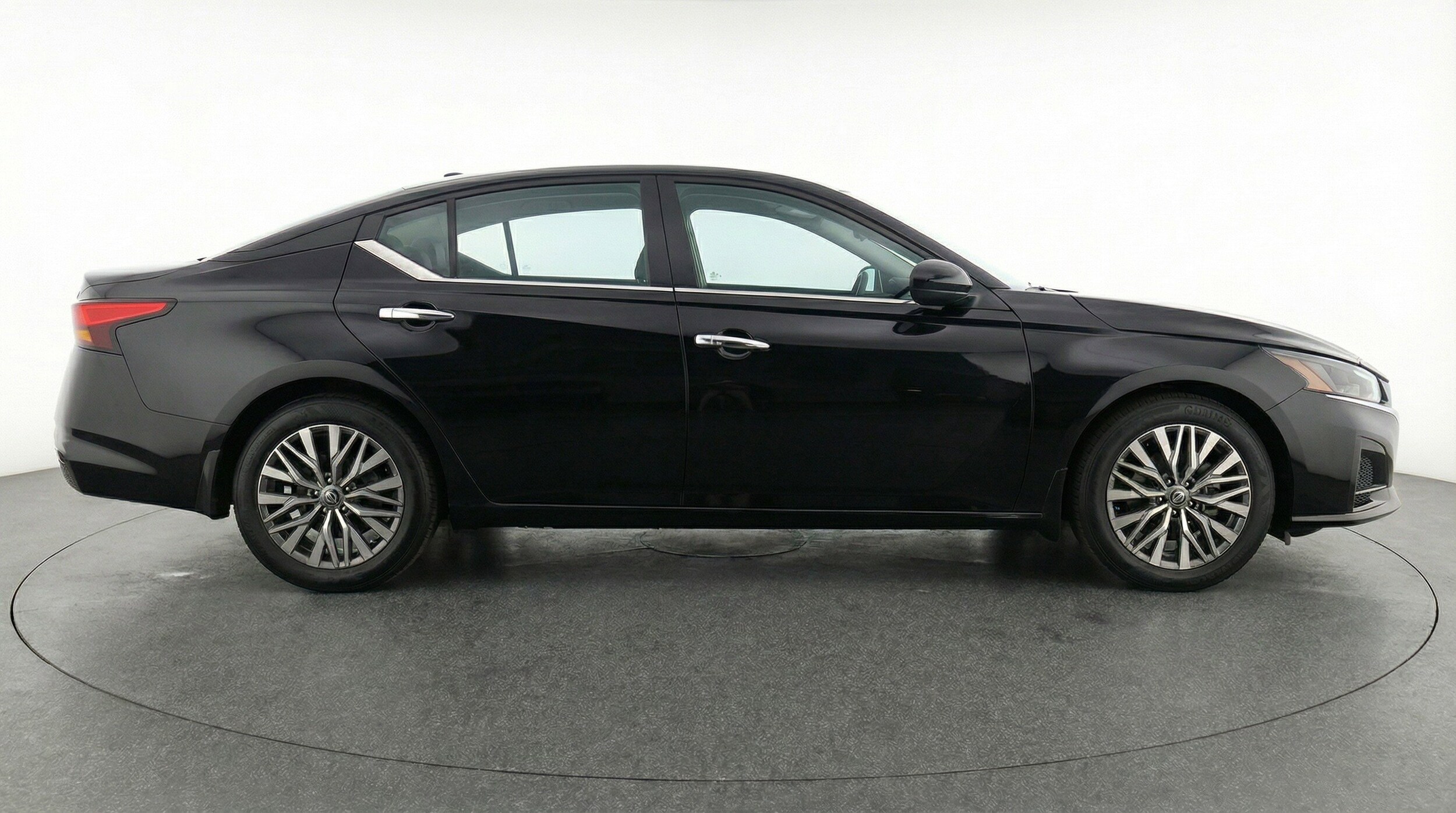 Thumbnail: 2025 Nissan Altima - 11