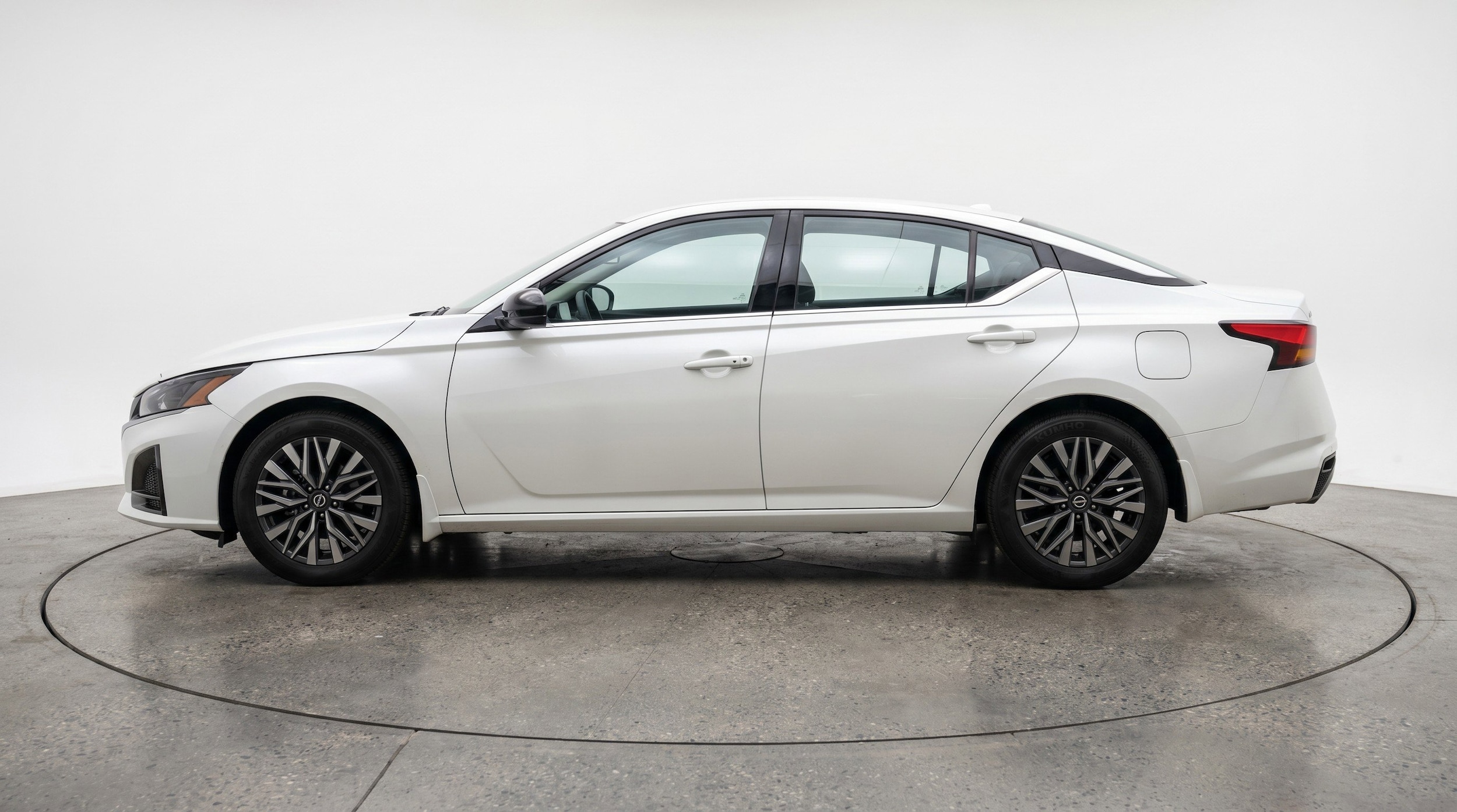 Thumbnail: 2025 Nissan Altima - 5