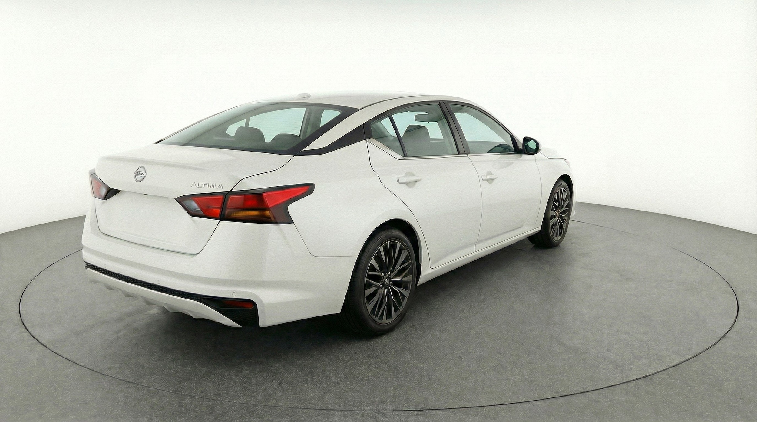 Thumbnail: 2025 Nissan Altima - 9