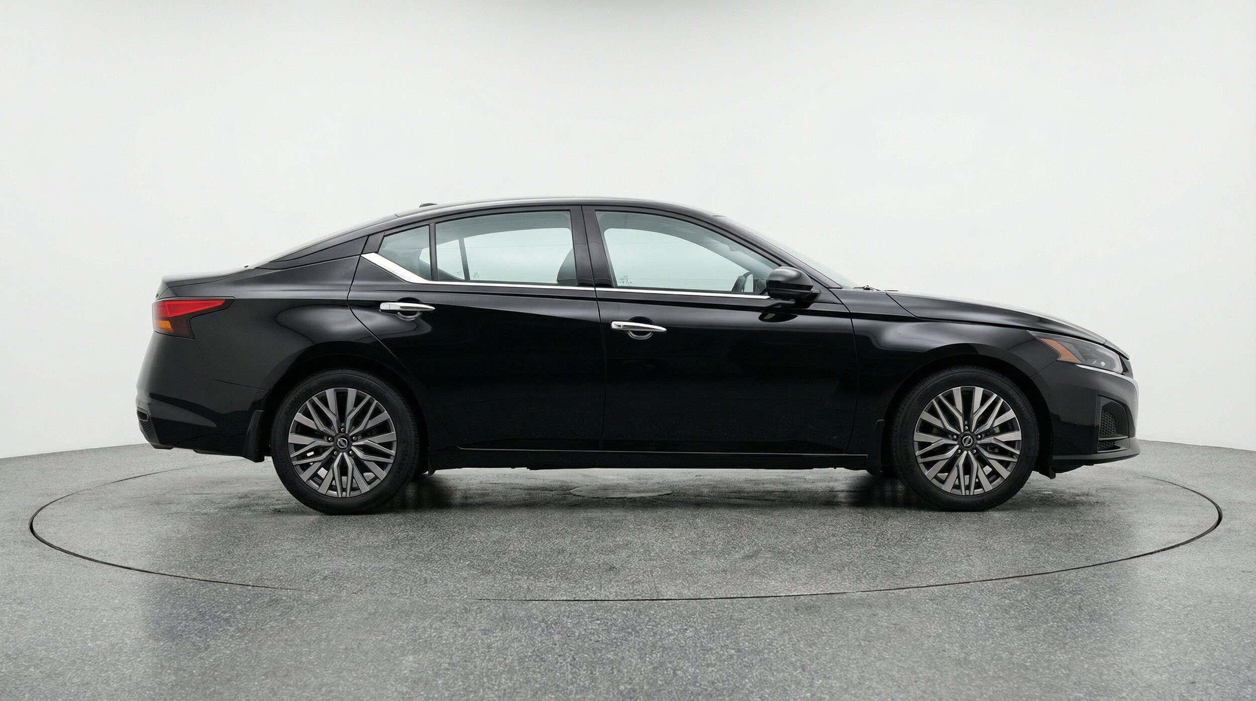 Thumbnail: 2025 Nissan Altima - 11