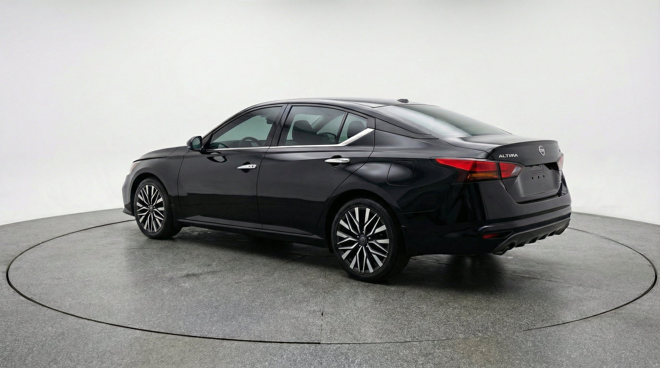 Thumbnail: 2025 Nissan Altima - 6