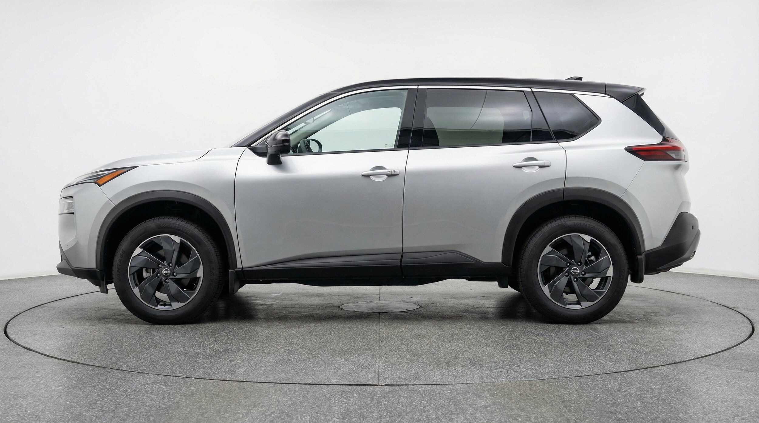 Thumbnail: 2025 Nissan Rogue - 5