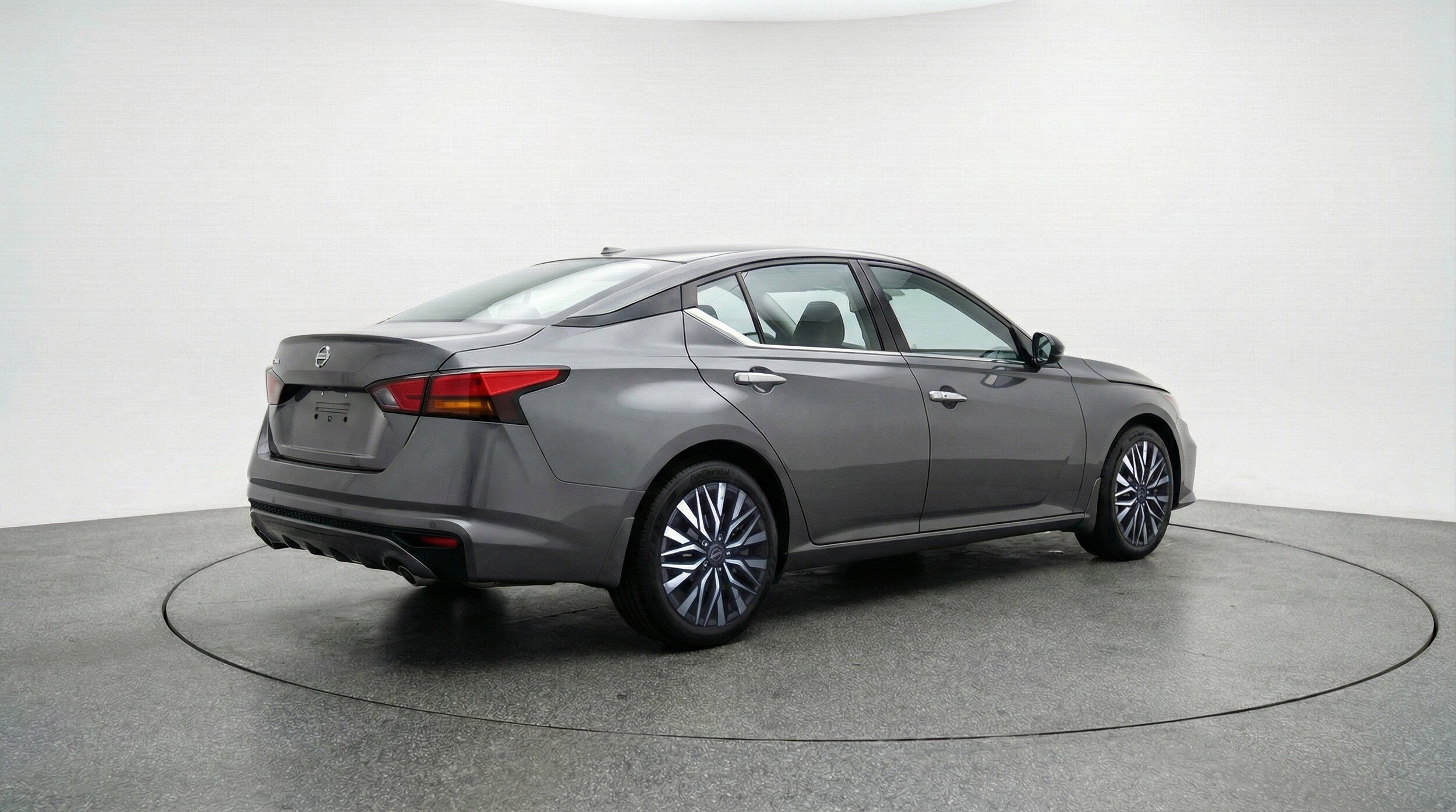 Thumbnail: 2025 Nissan Altima - 9