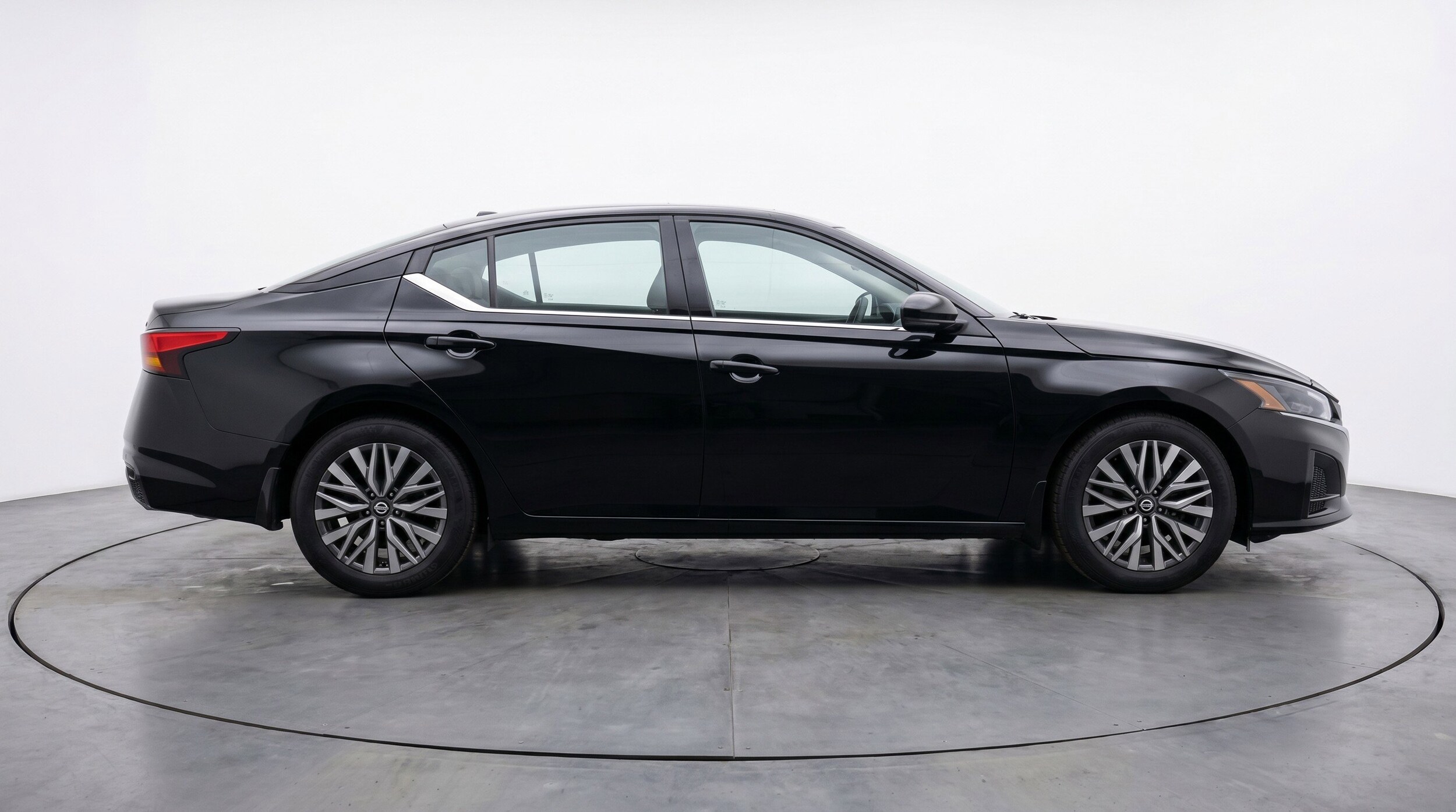 Thumbnail: 2025 Nissan Altima - 11
