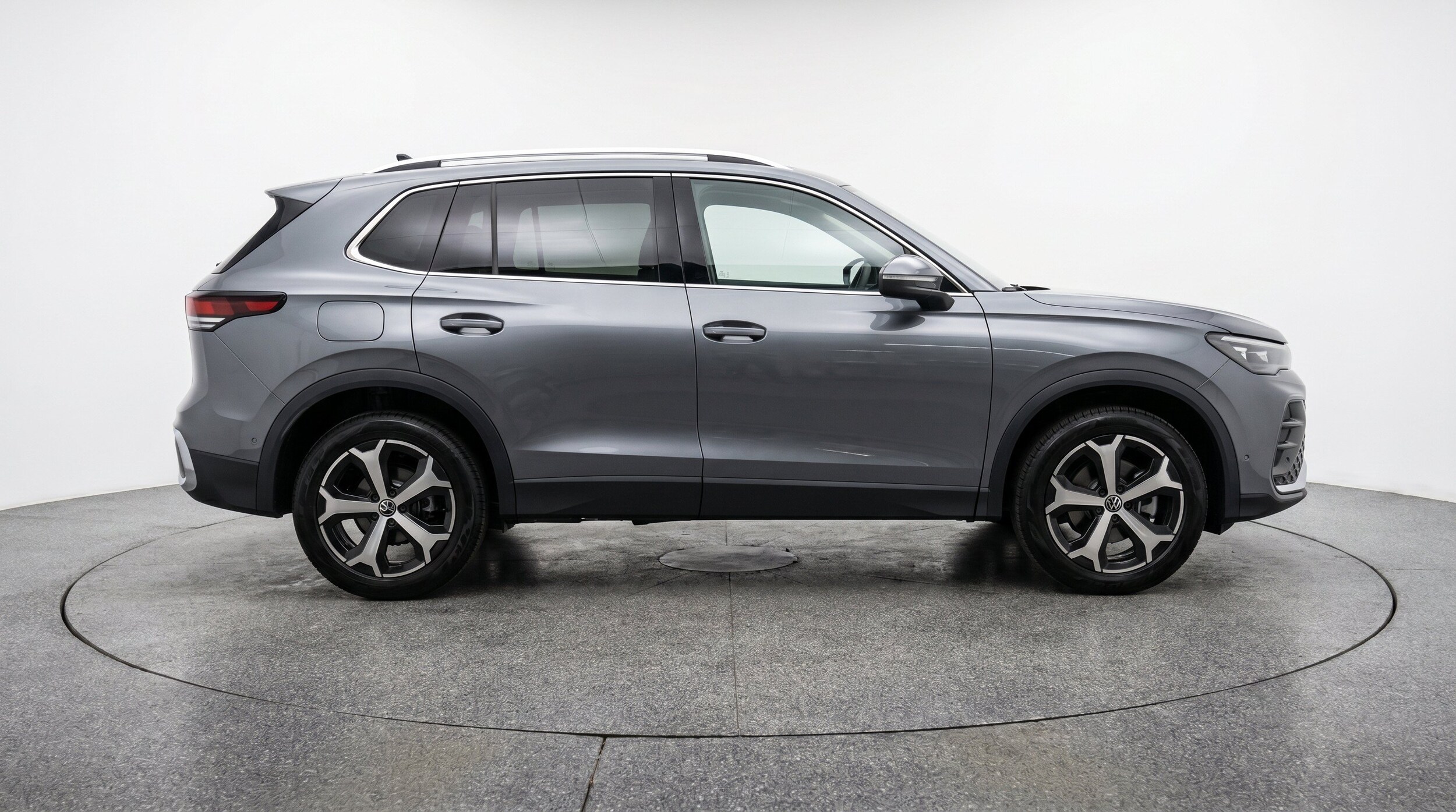 Thumbnail: 2026 Volkswagen Tiguan - 11