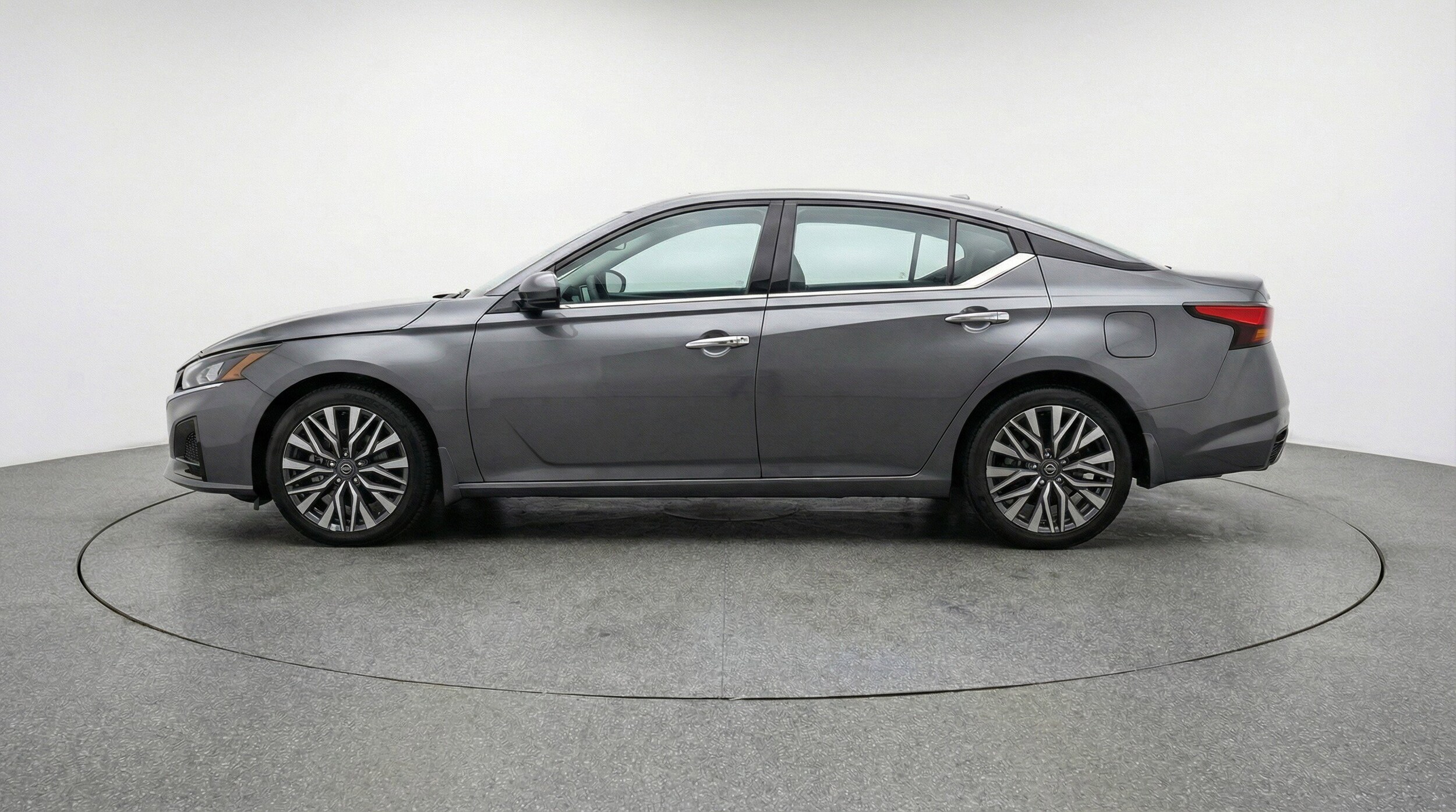 Thumbnail: 2025 Nissan Altima - 5