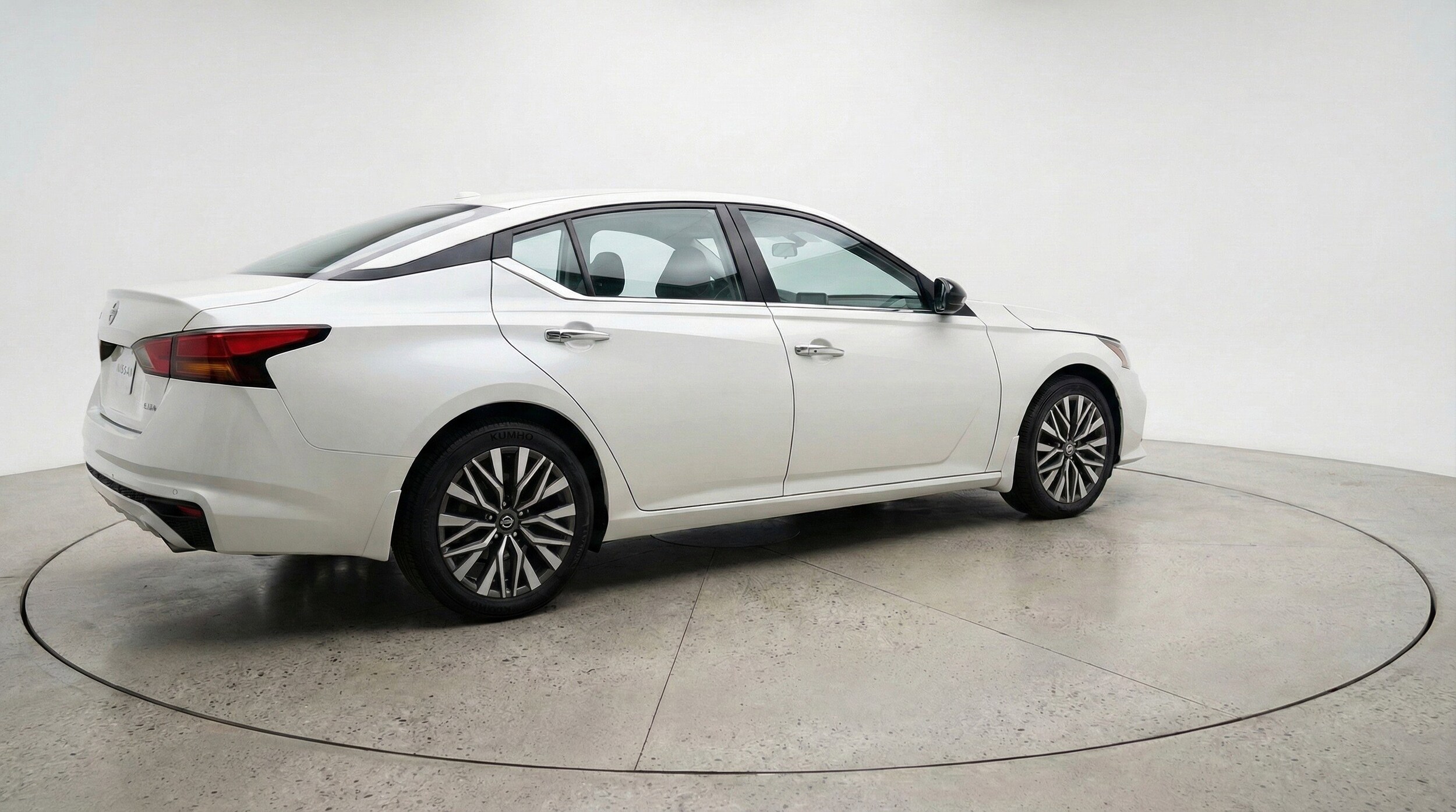 Thumbnail: 2025 Nissan Altima - 9